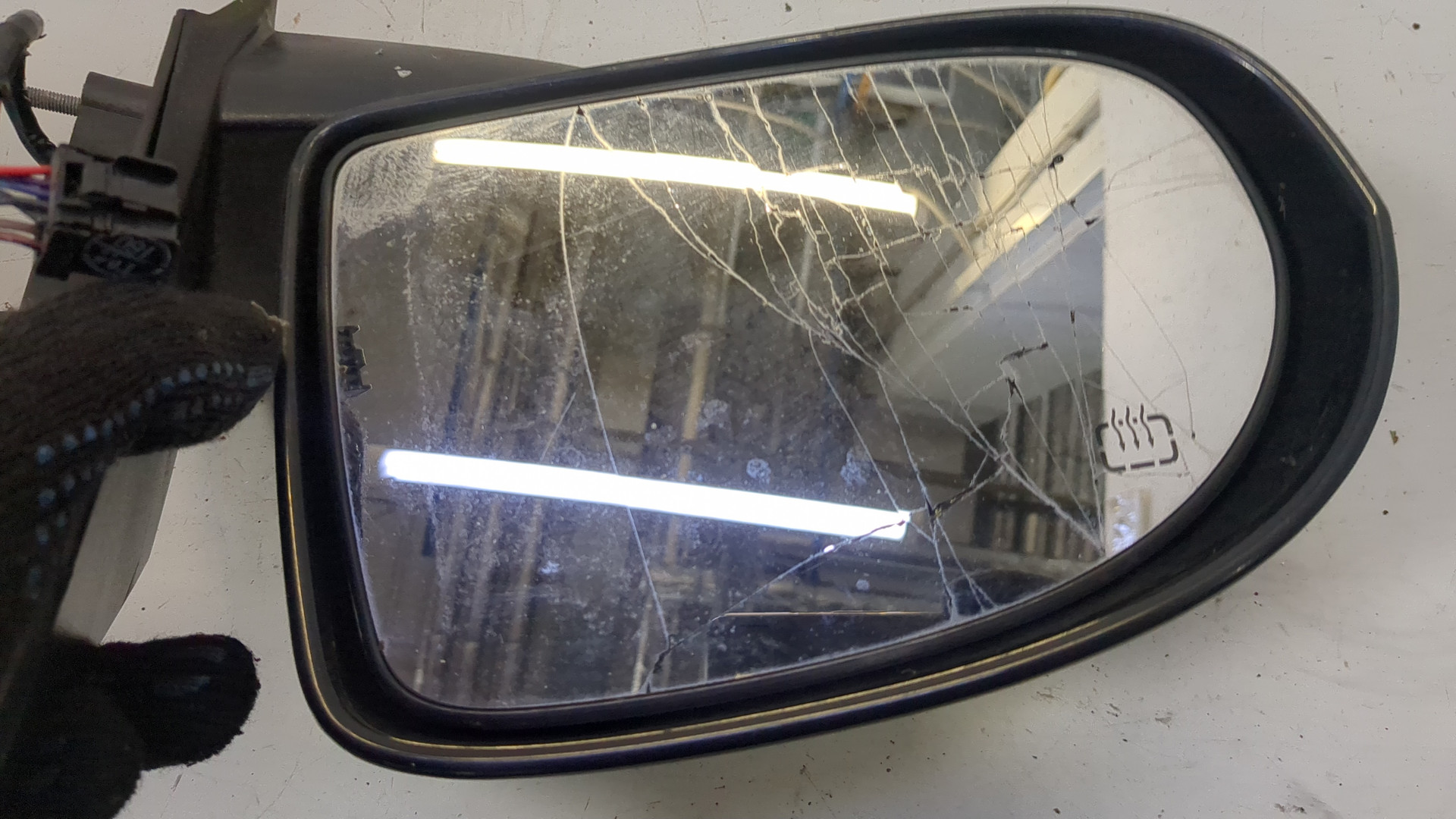 Зеркало левое электрическое