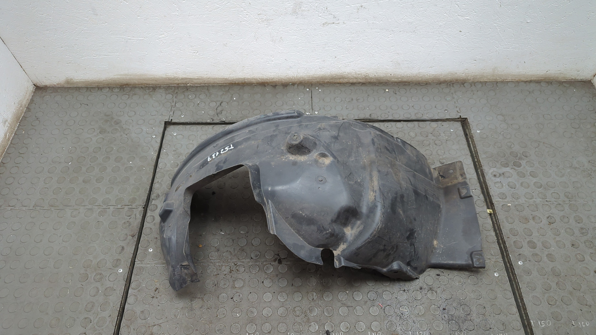 Локер передний левый