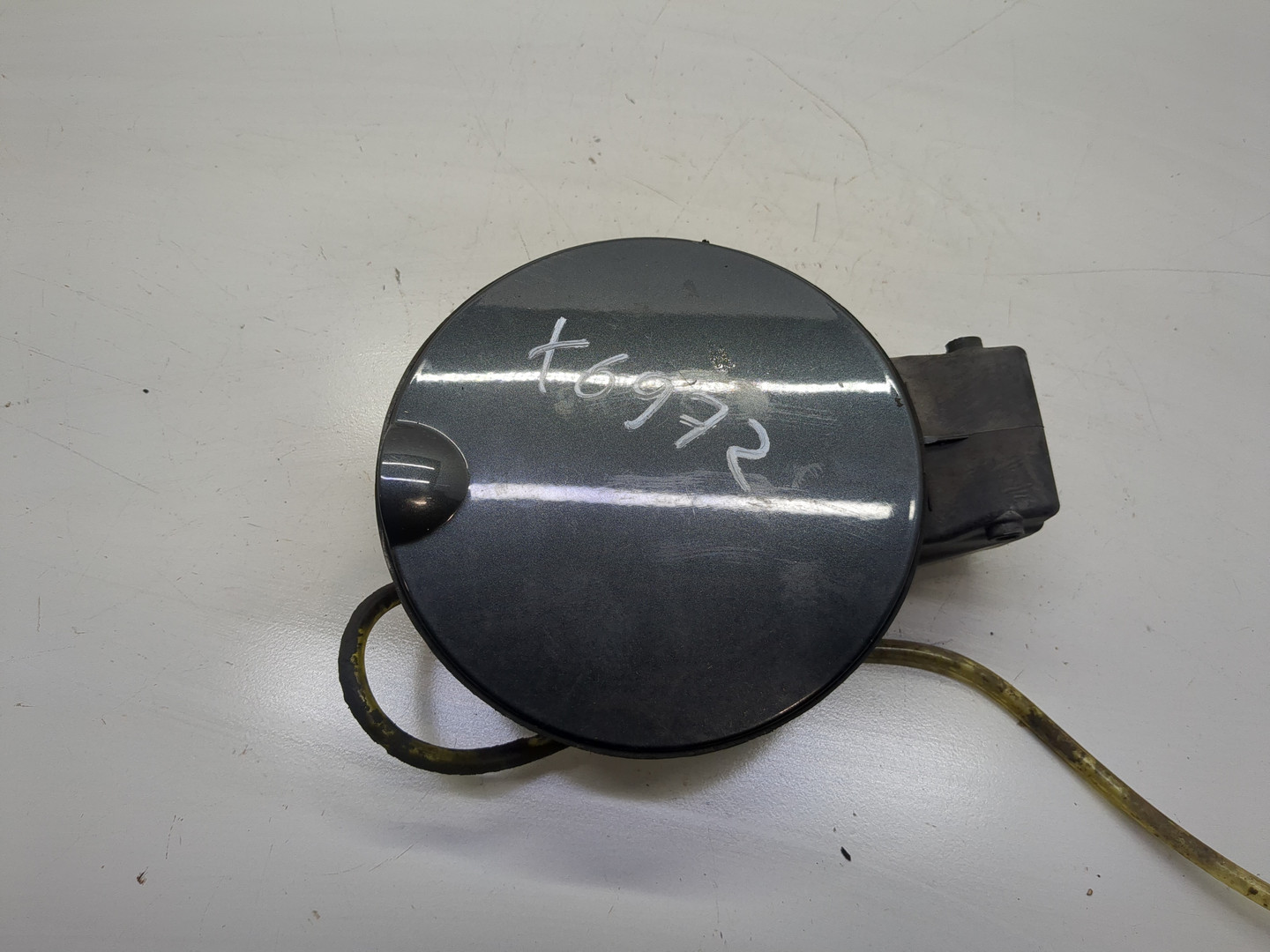 Лючок бензобака