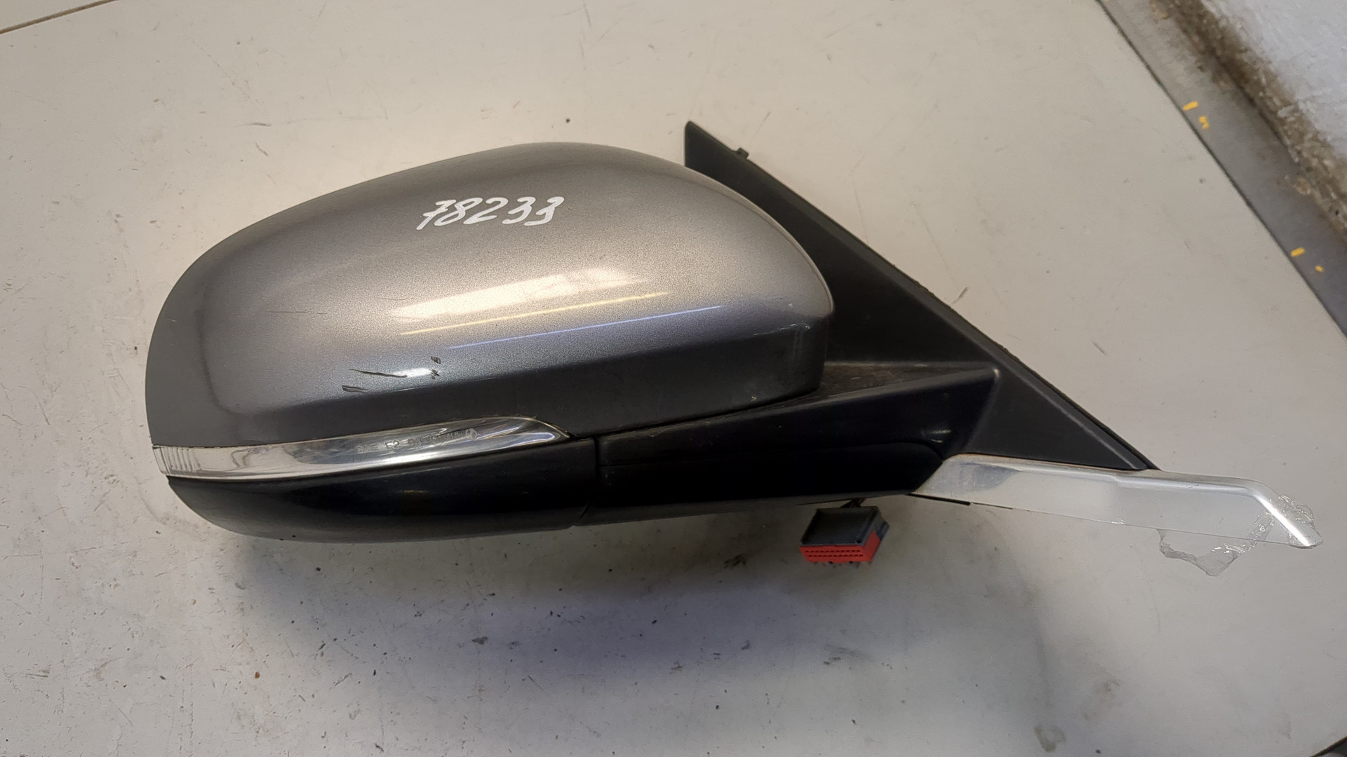 Зеркало правое электрическое