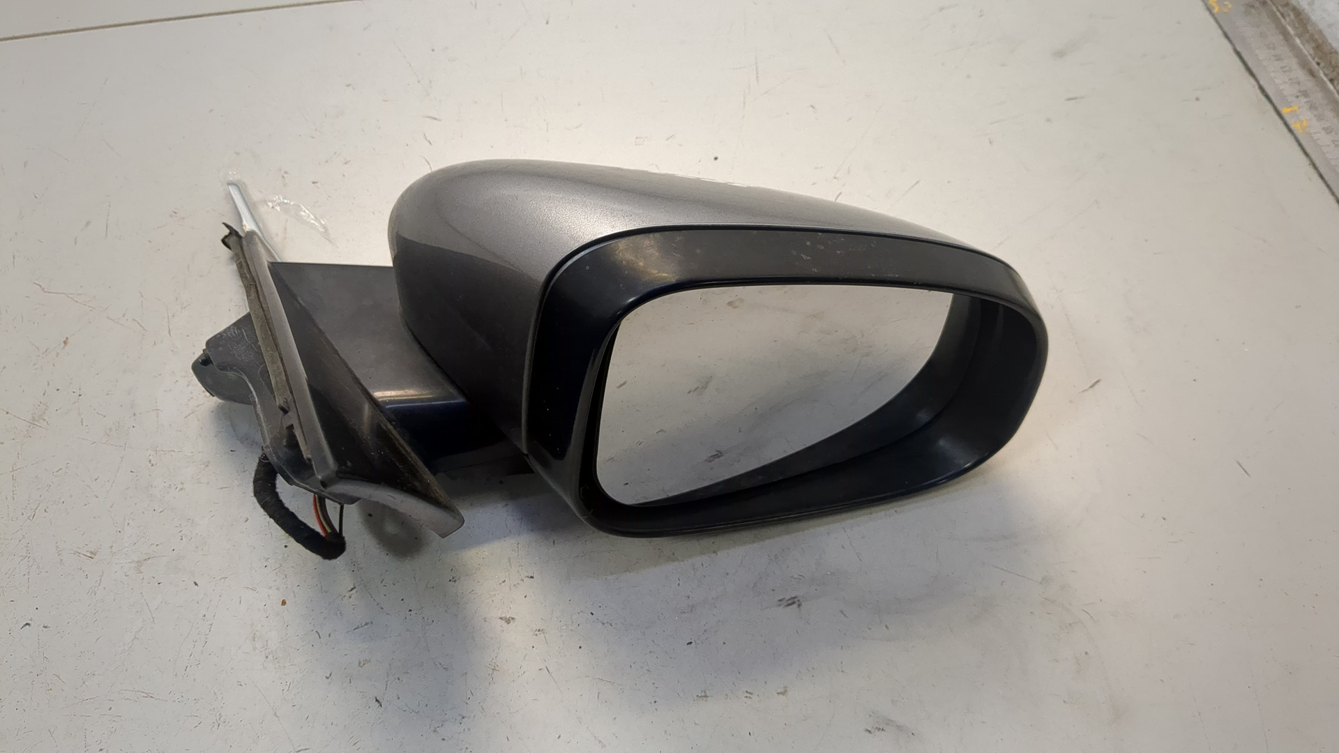 Зеркало правое электрическое