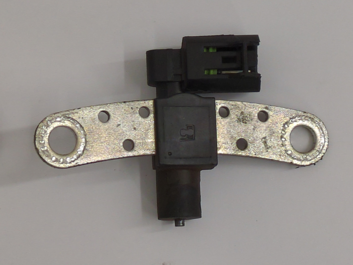 Датчик положения коленвала