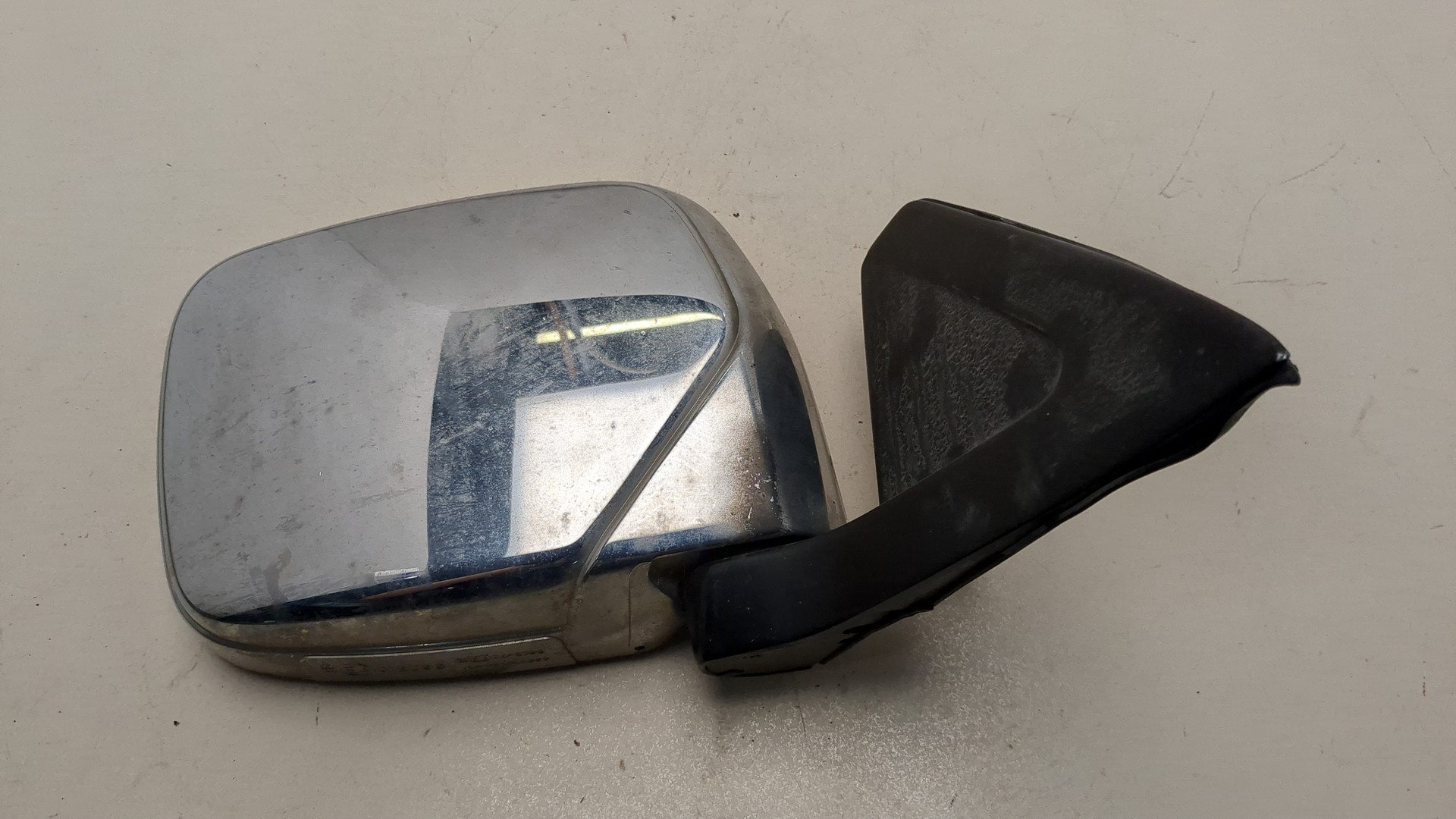 Зеркало правое электрическое