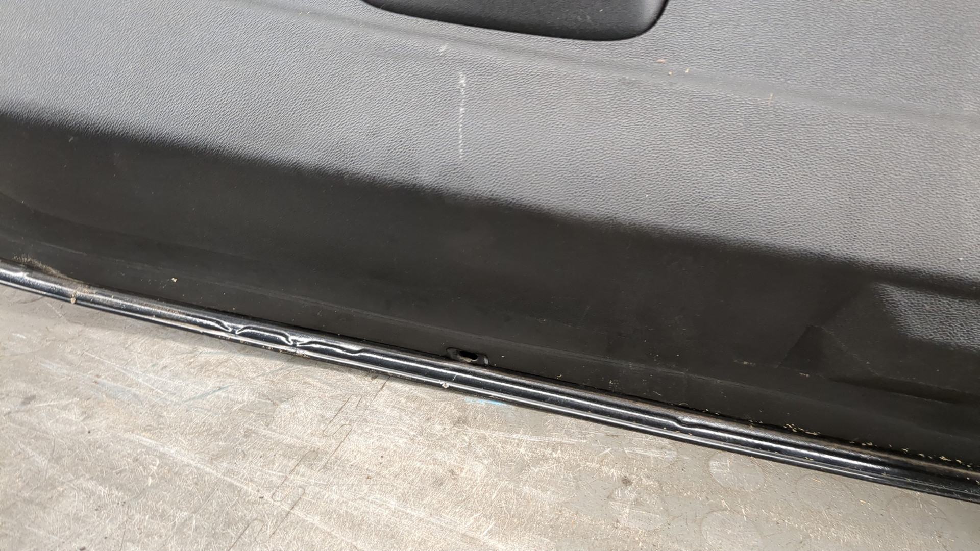 Дверь багажника