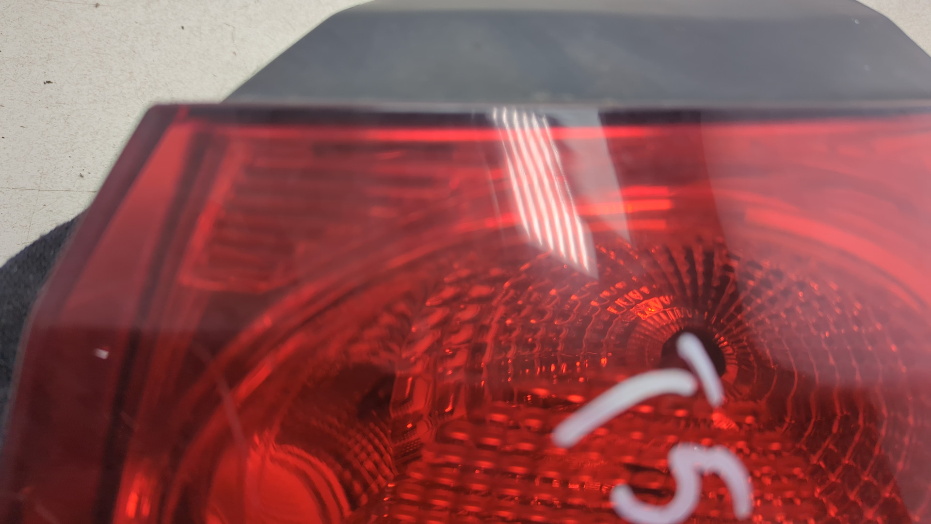 Фонарь задний правый