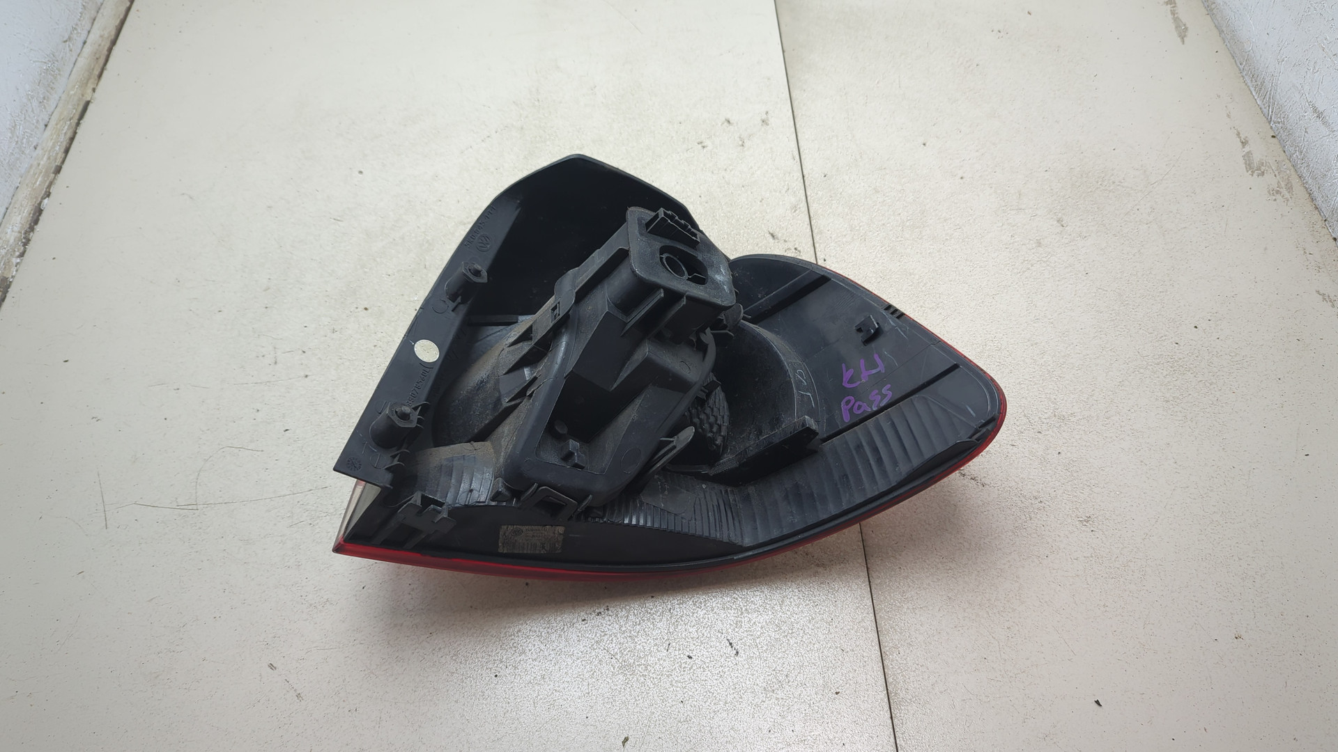 Фонарь задний левый