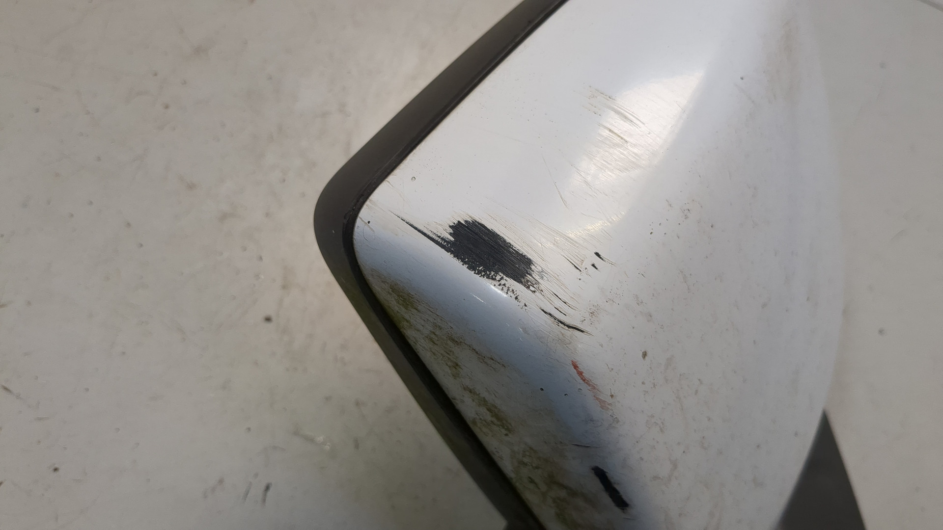 Зеркало правое электрическое