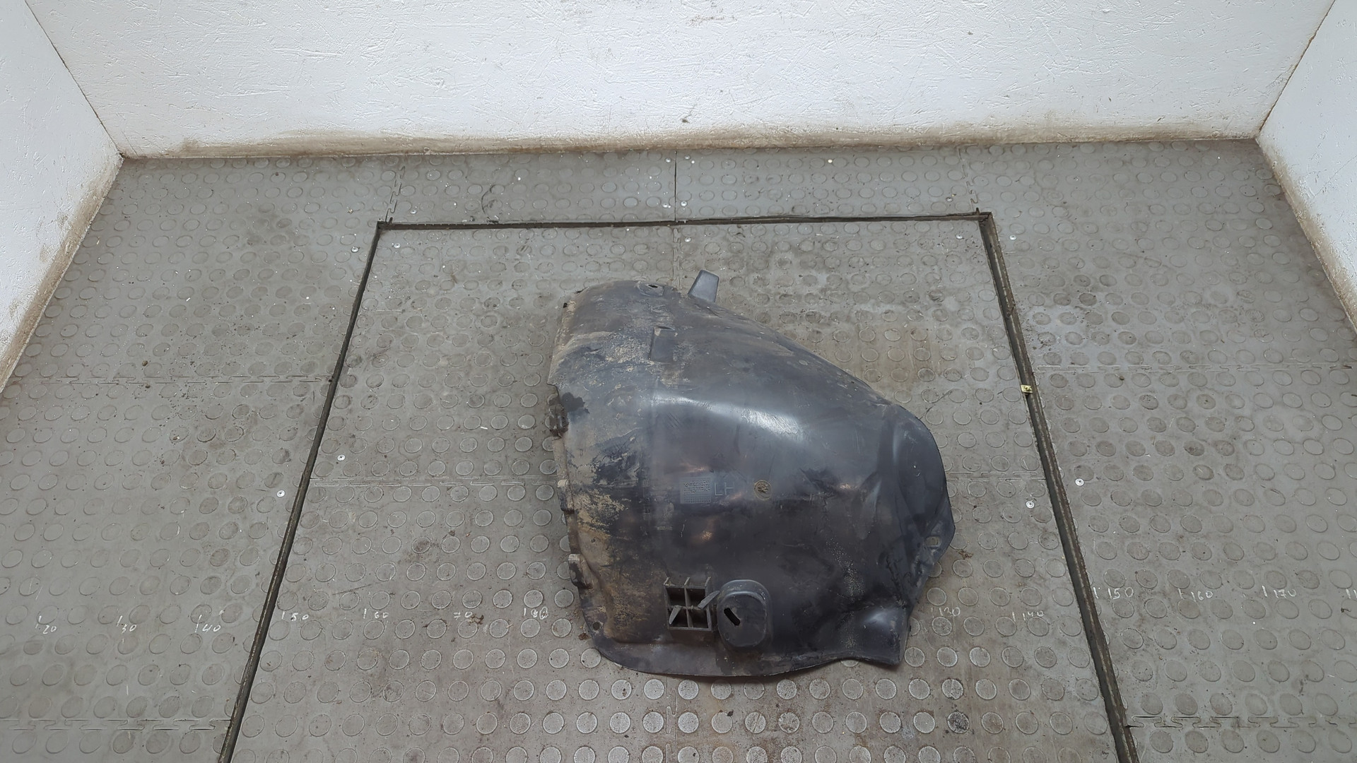 Локер передний левый