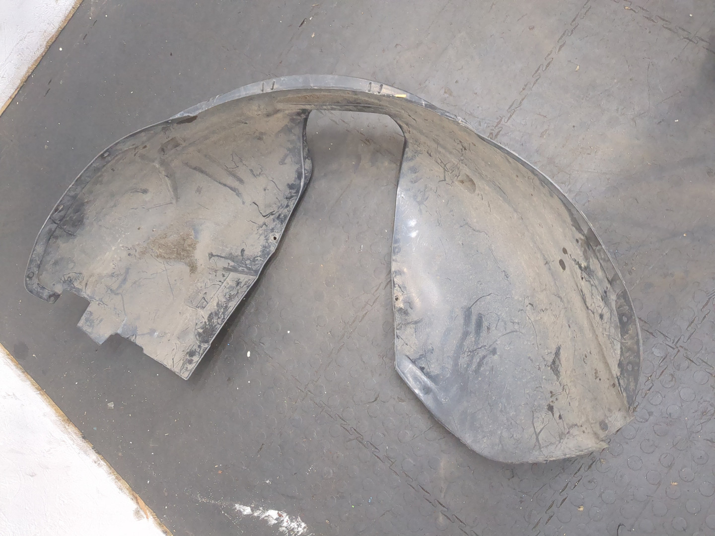 Локер передний левый