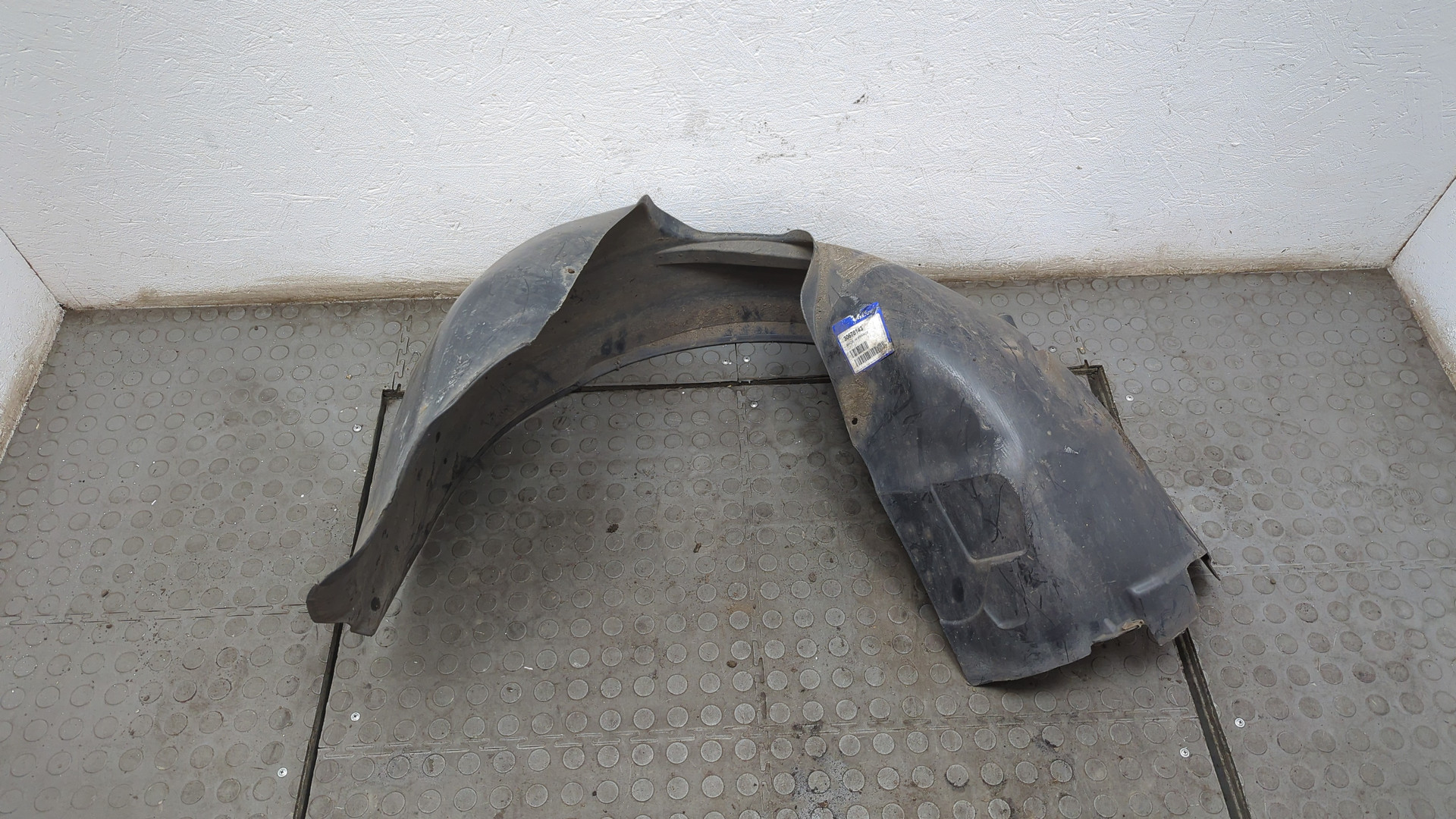 Локер передний левый