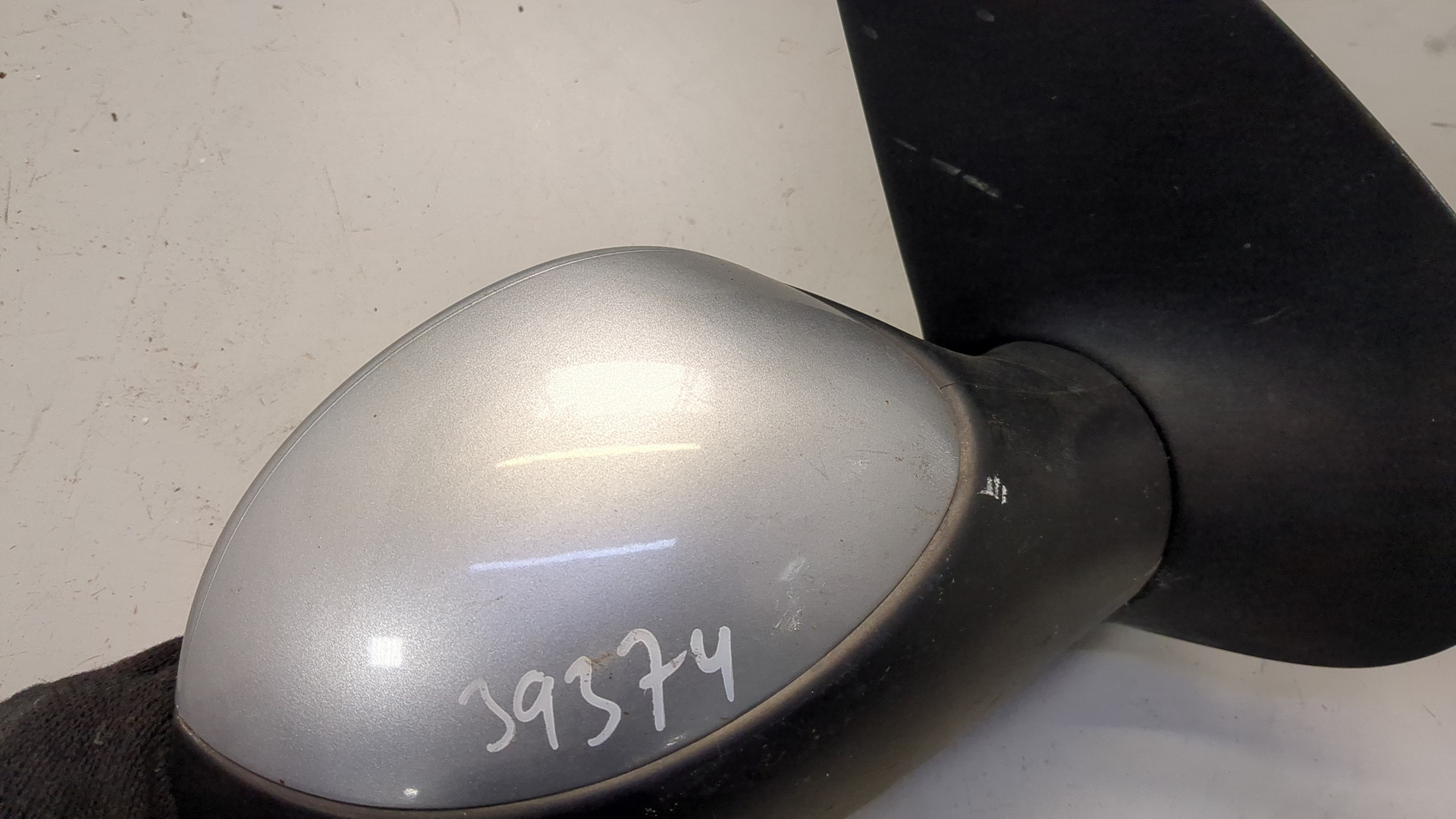 Зеркало правое электрическое