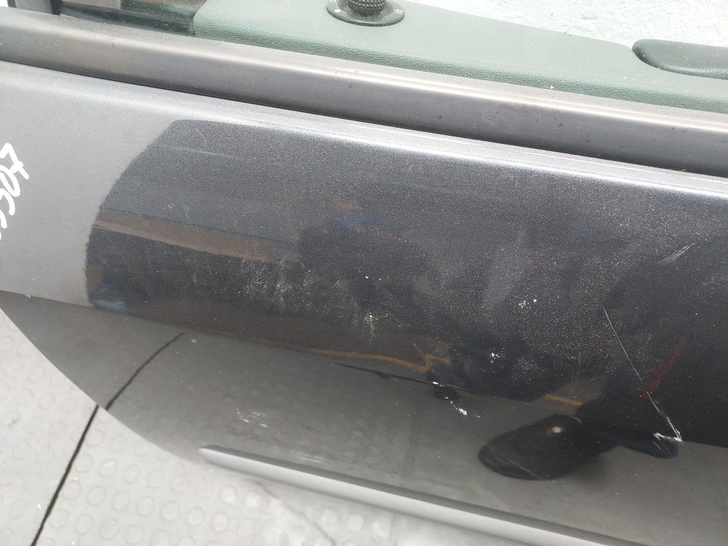 Дверь передняя левая