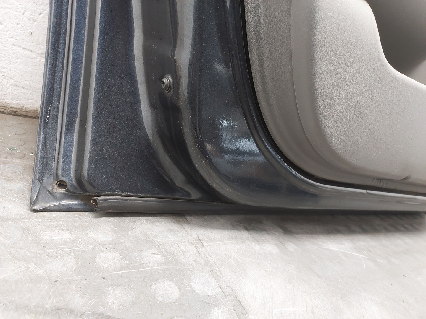 Дверь передняя левая