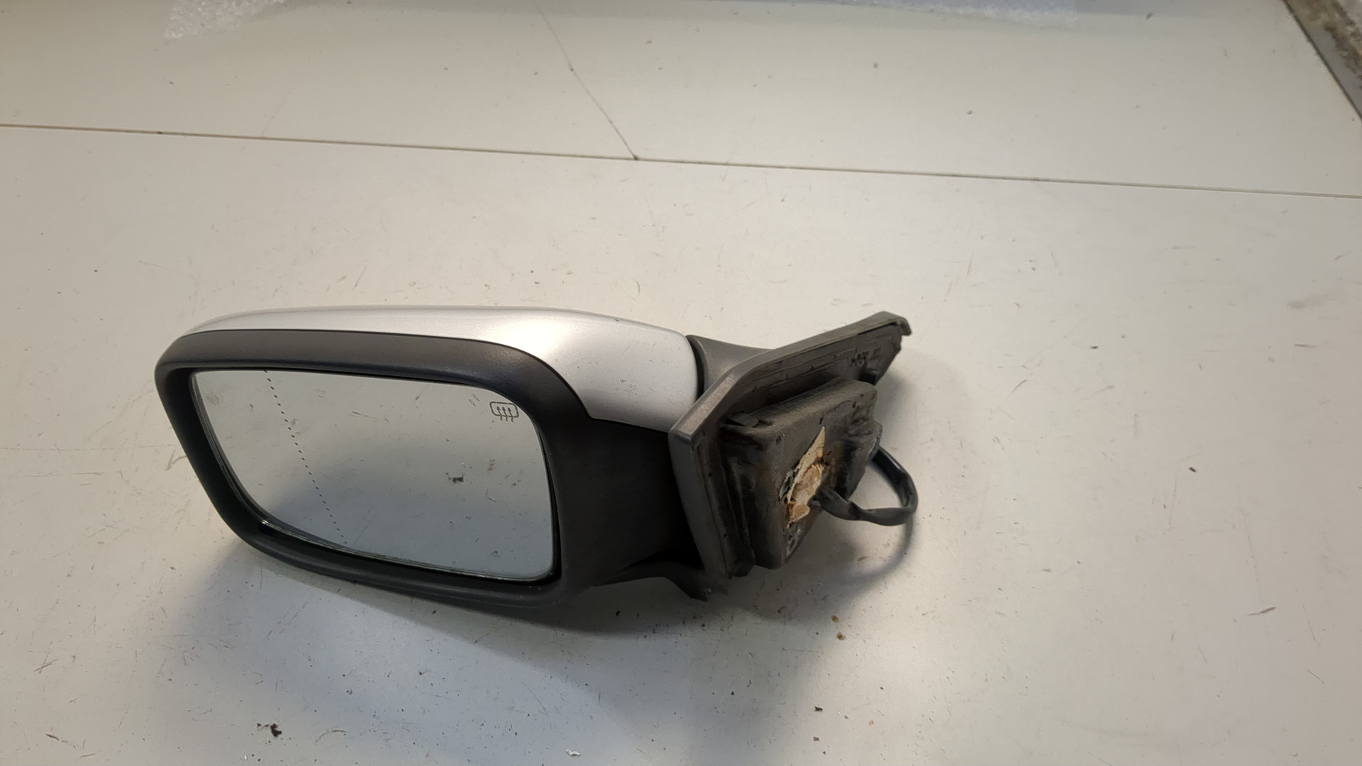 Зеркало левое электрическое