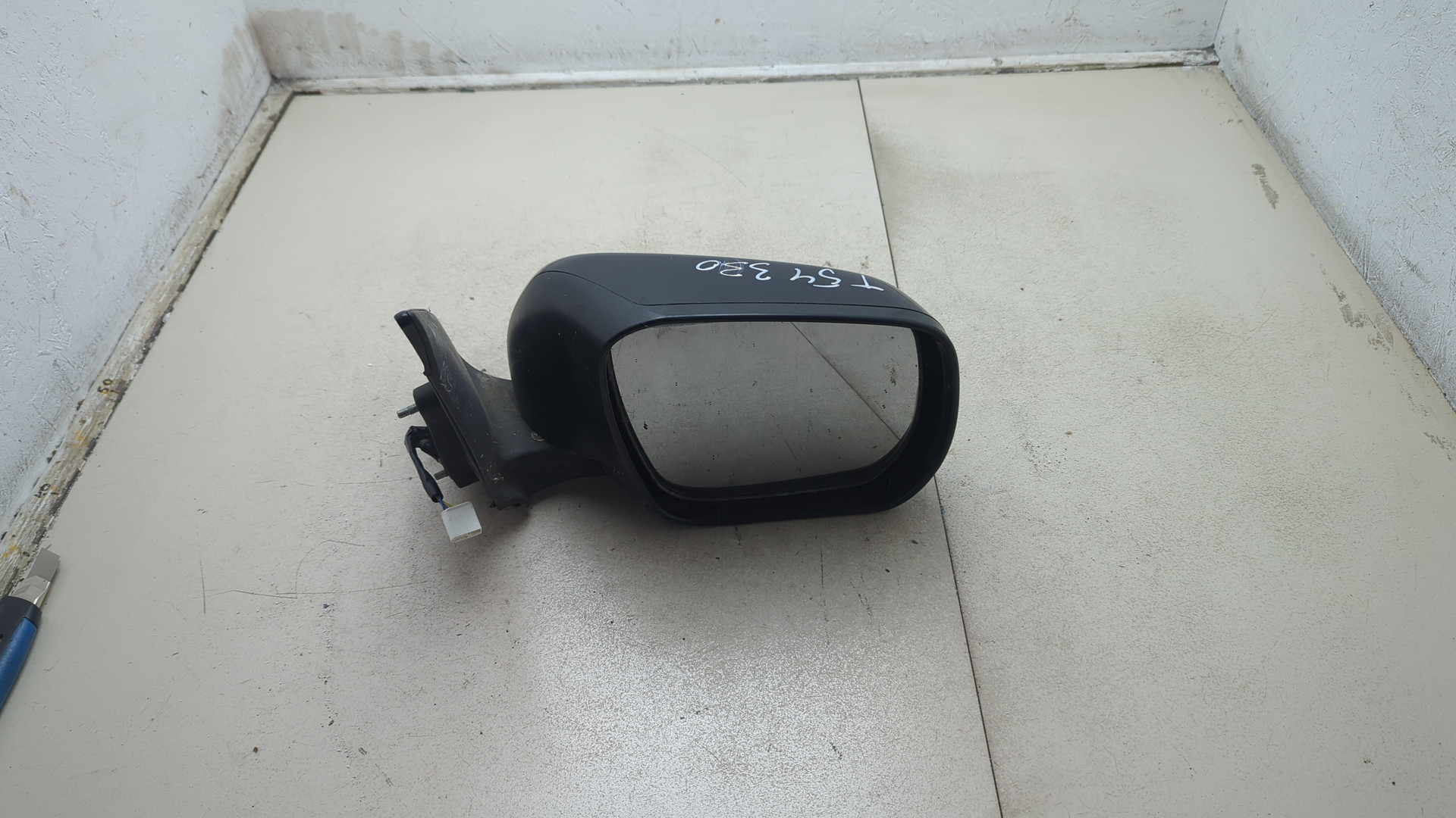 Зеркало правое электрическое