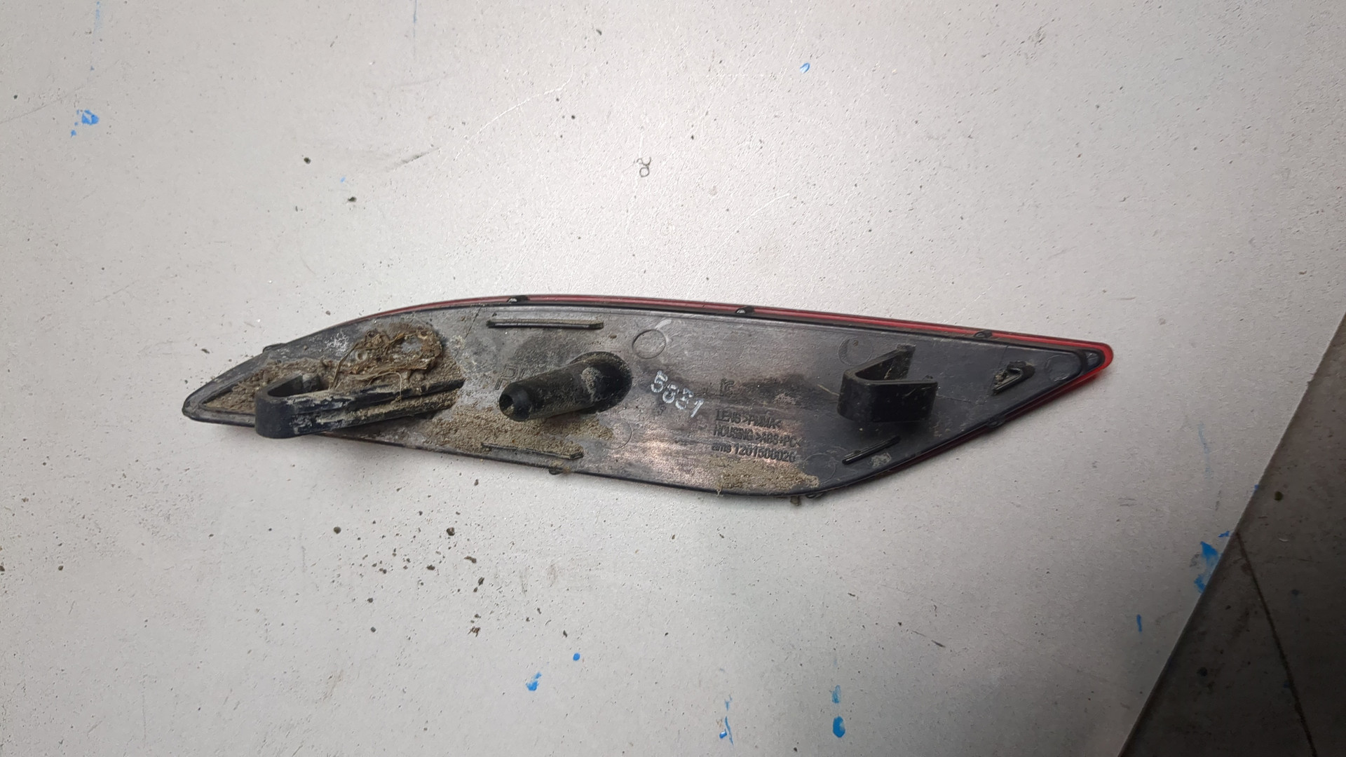 Отражатель в бампер задний правый