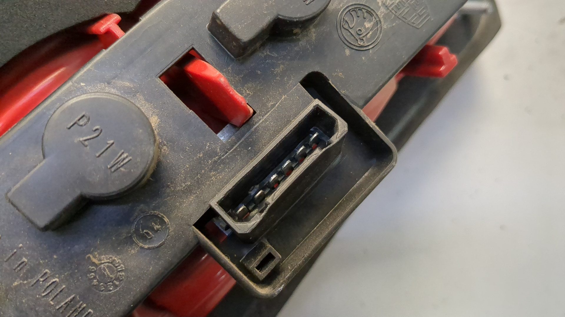 Фонарь задний правый