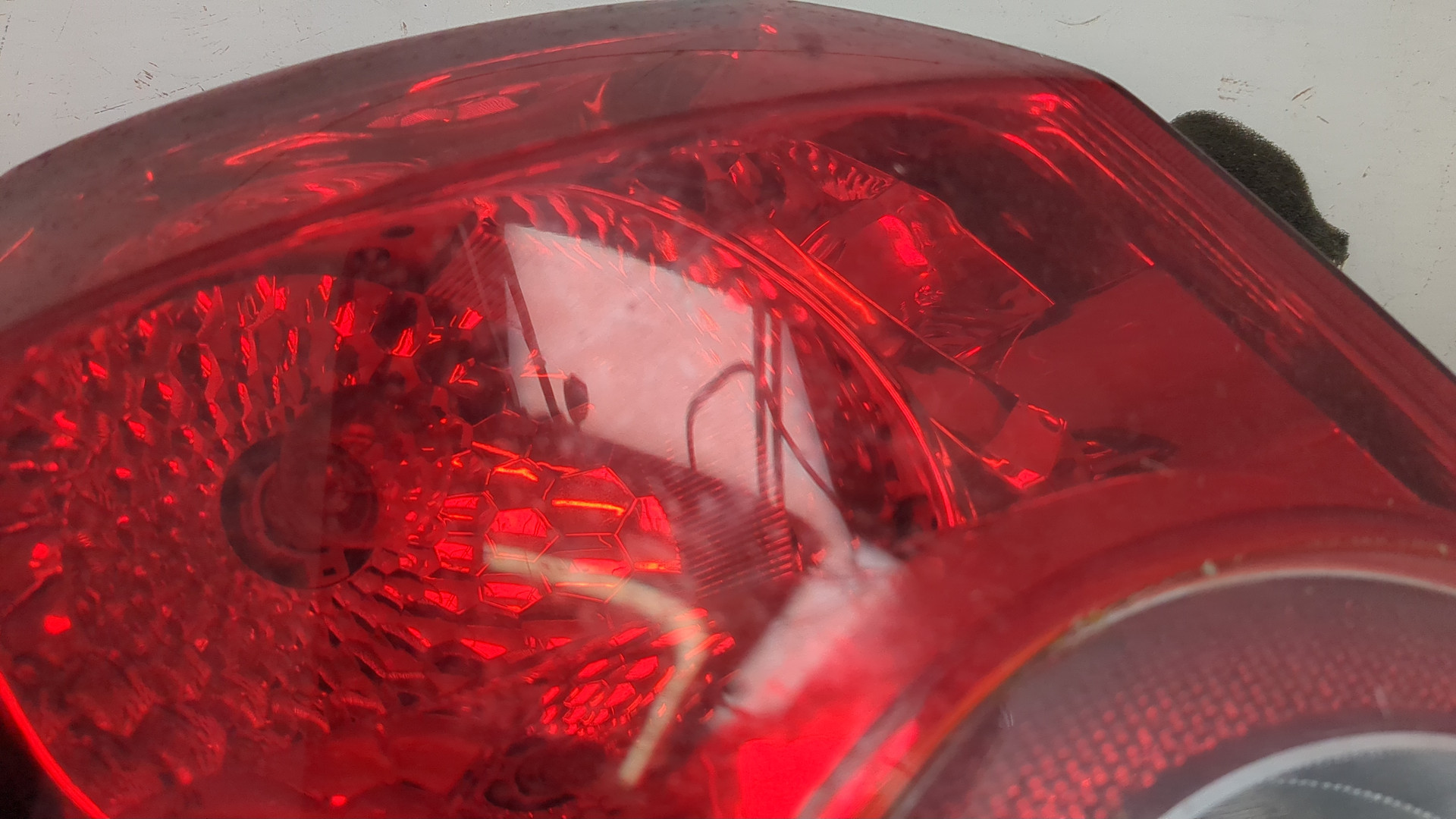 Фонарь задний левый