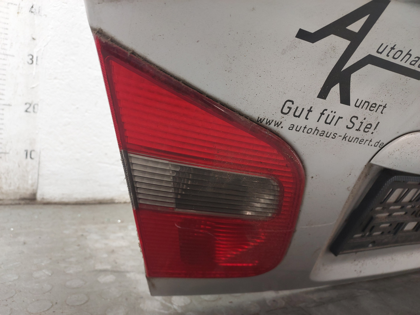 Дверь багажника