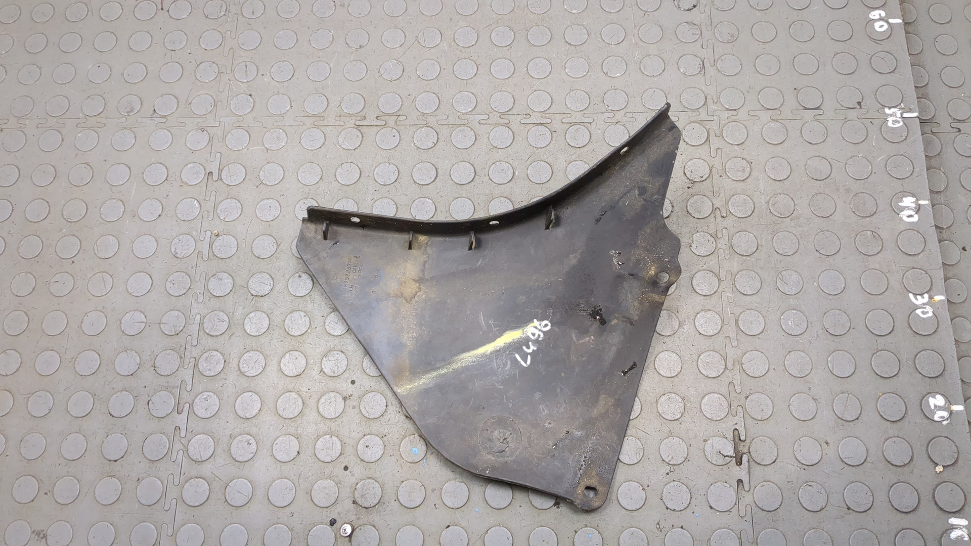 Локер передний левый