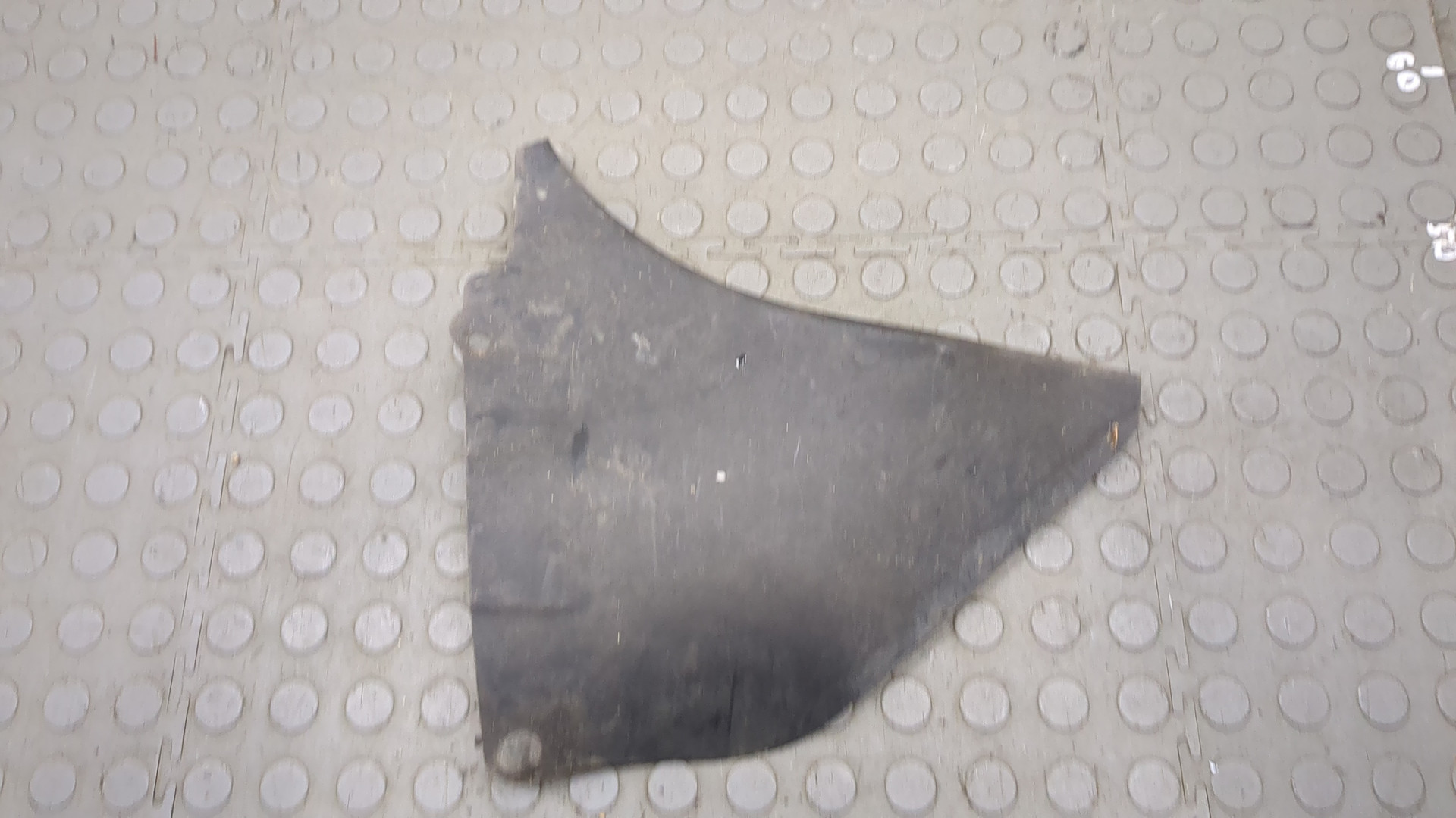 Локер передний левый