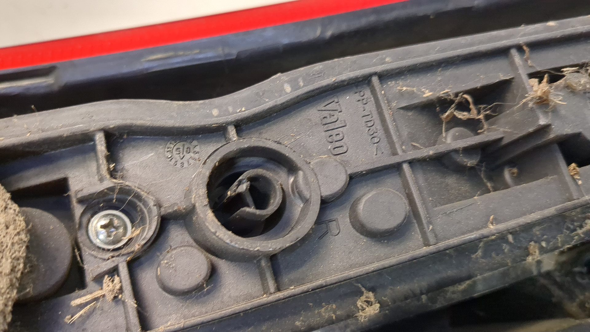 Фонарь задний правый