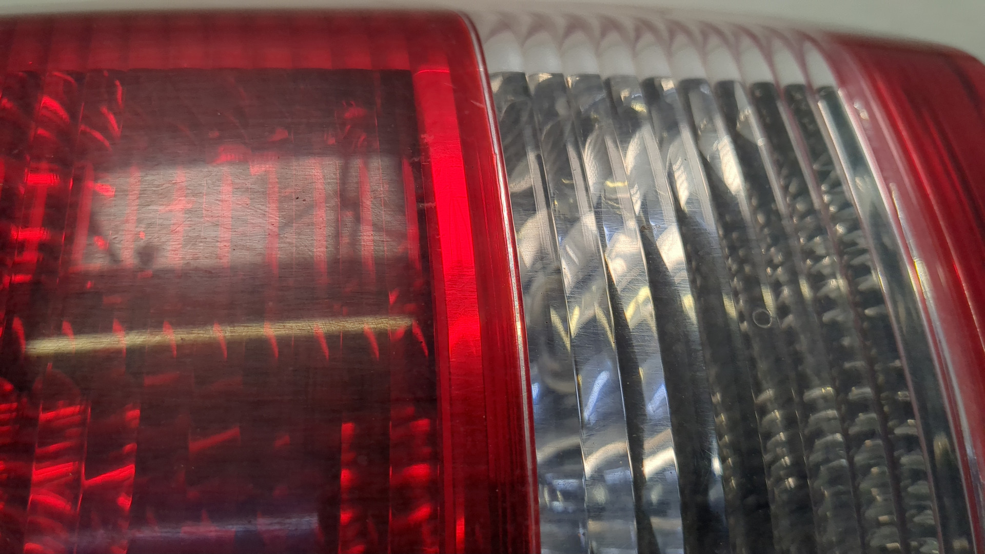 Фонарь задний правый