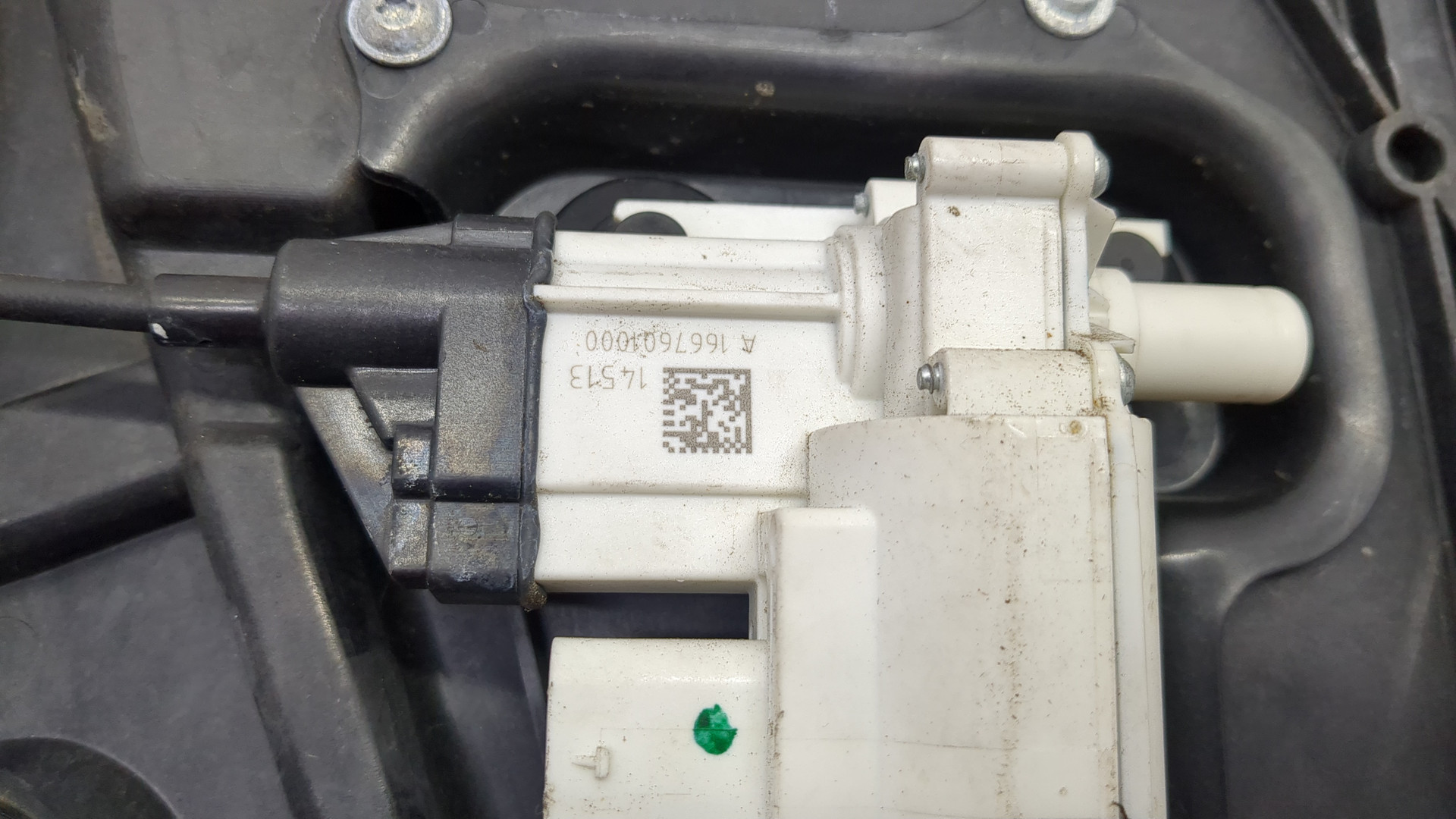 Стеклоподъемник электр. задний правый