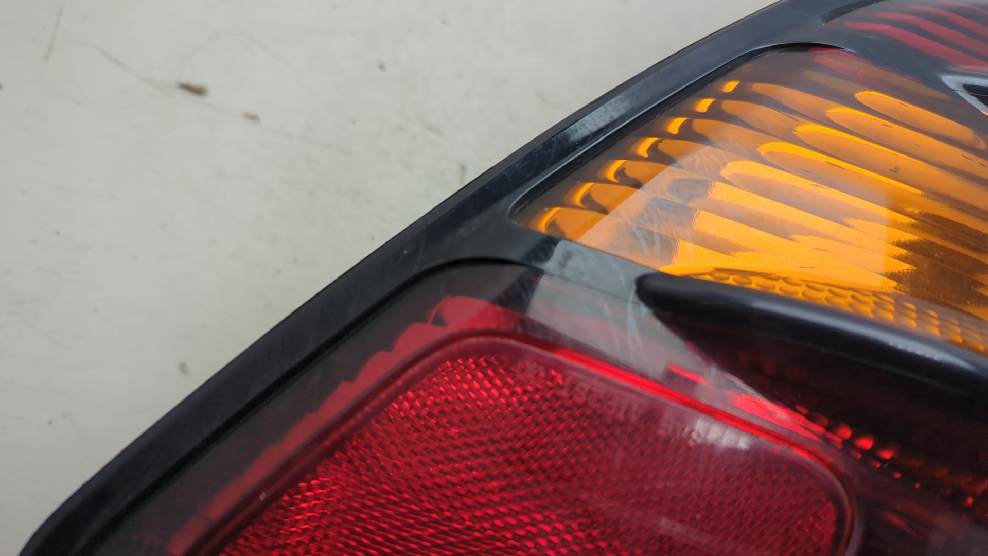 Фонарь задний правый