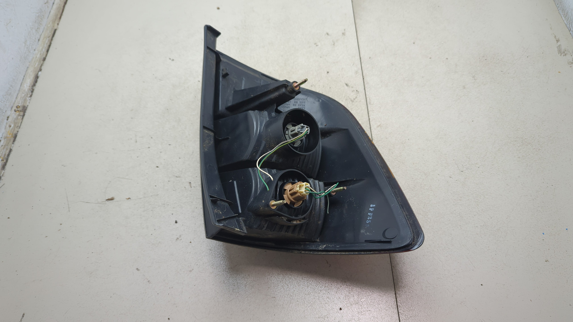 Фонарь задний правый