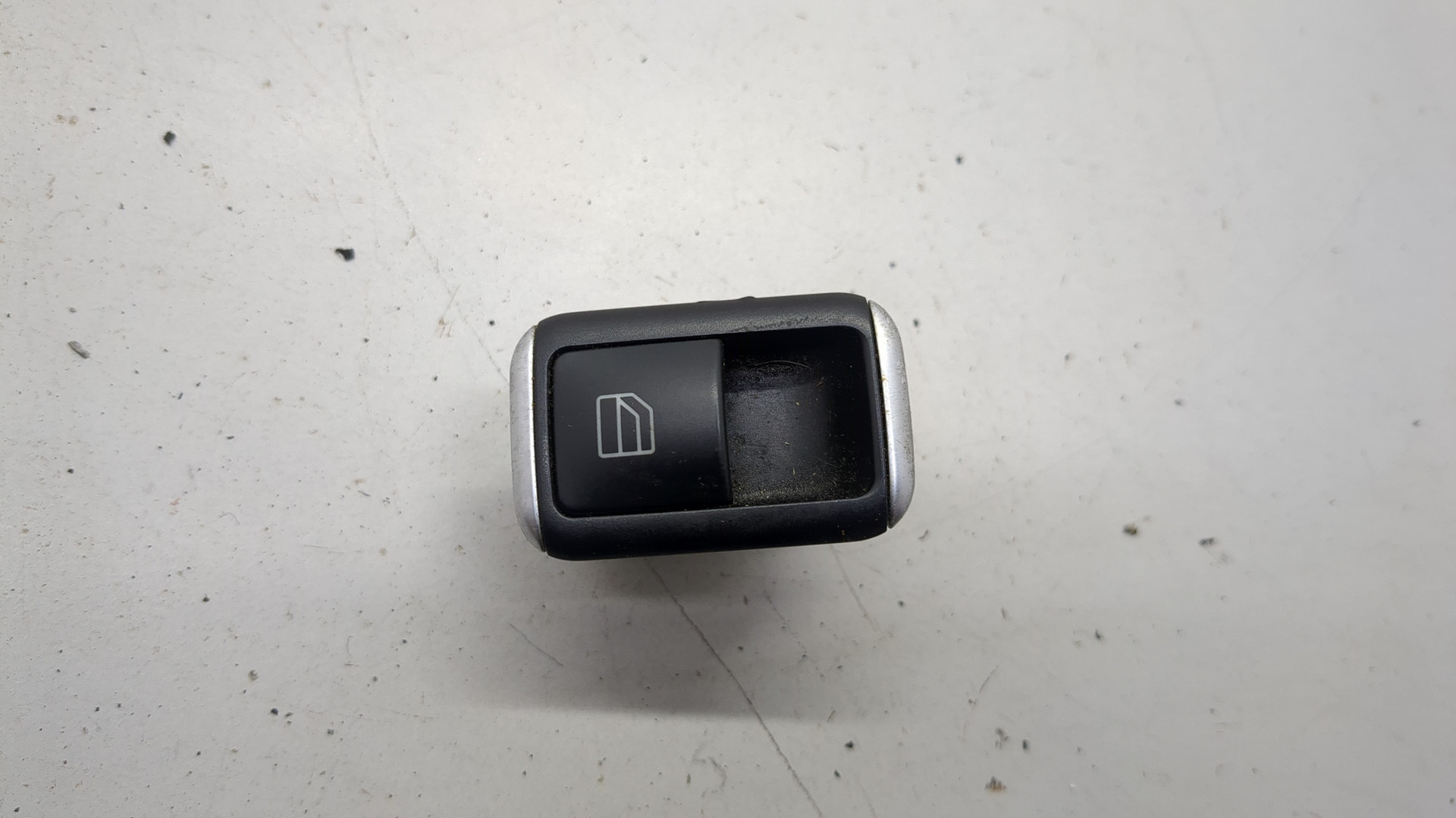 Кнопка стеклоподъемника