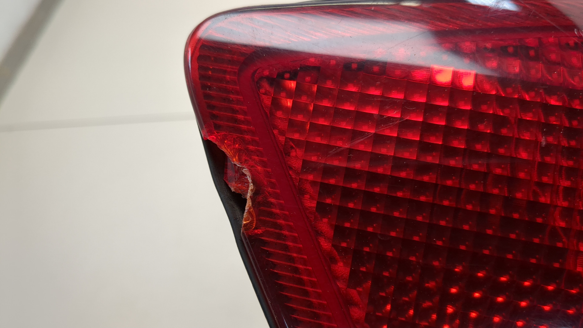 Фонарь задний левый