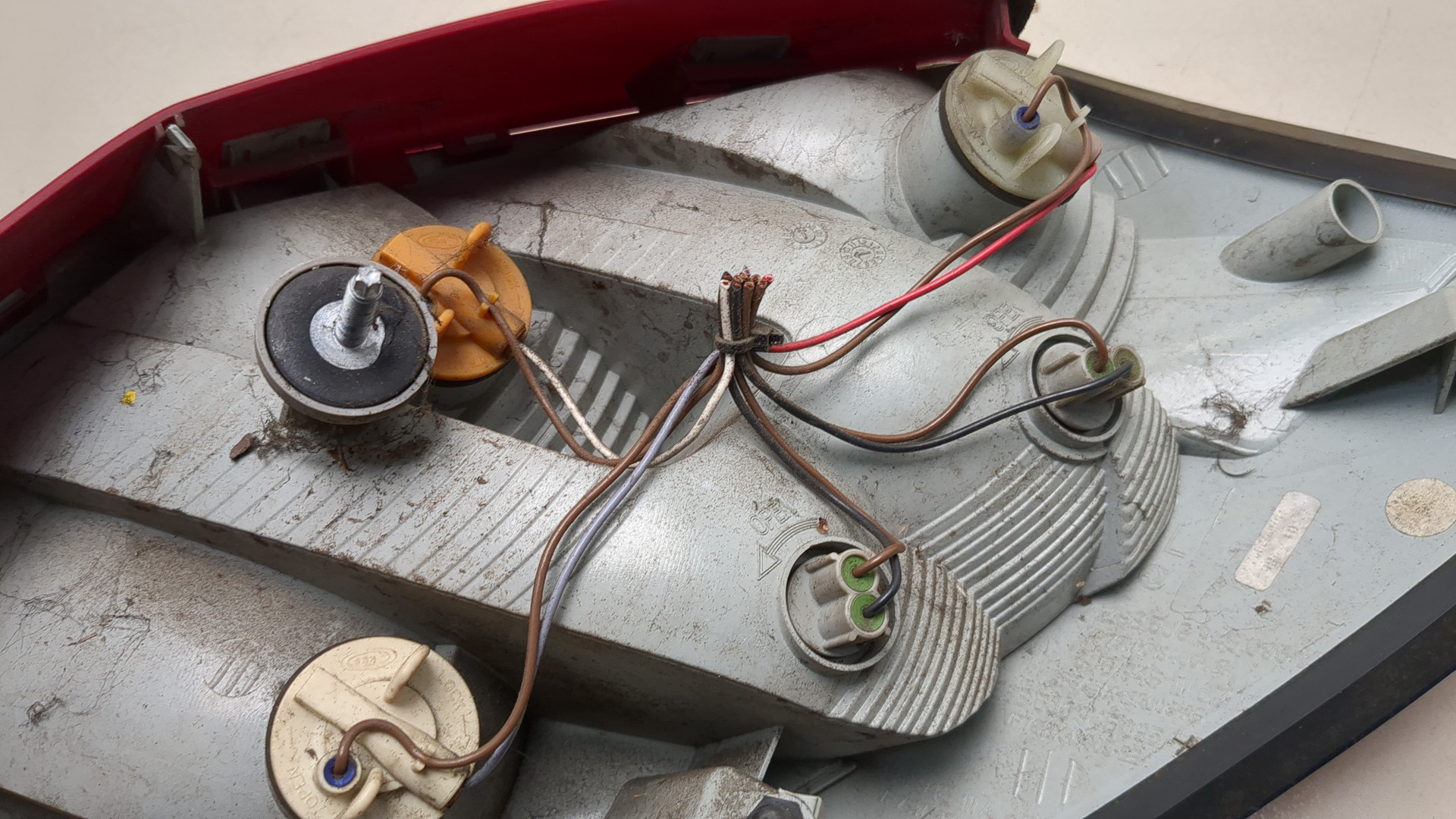 Фонарь задний левый