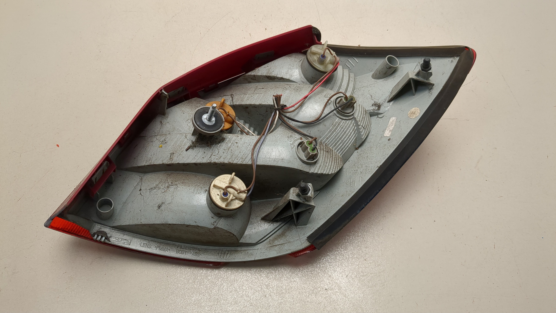 Фонарь задний левый