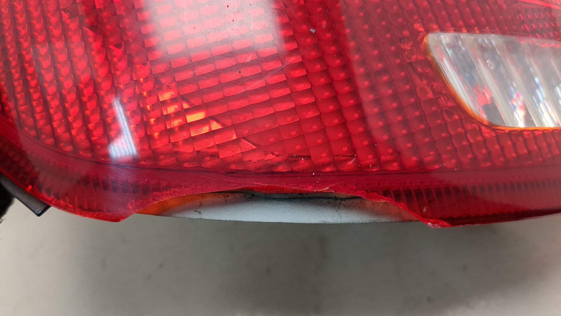 Фонарь задний левый