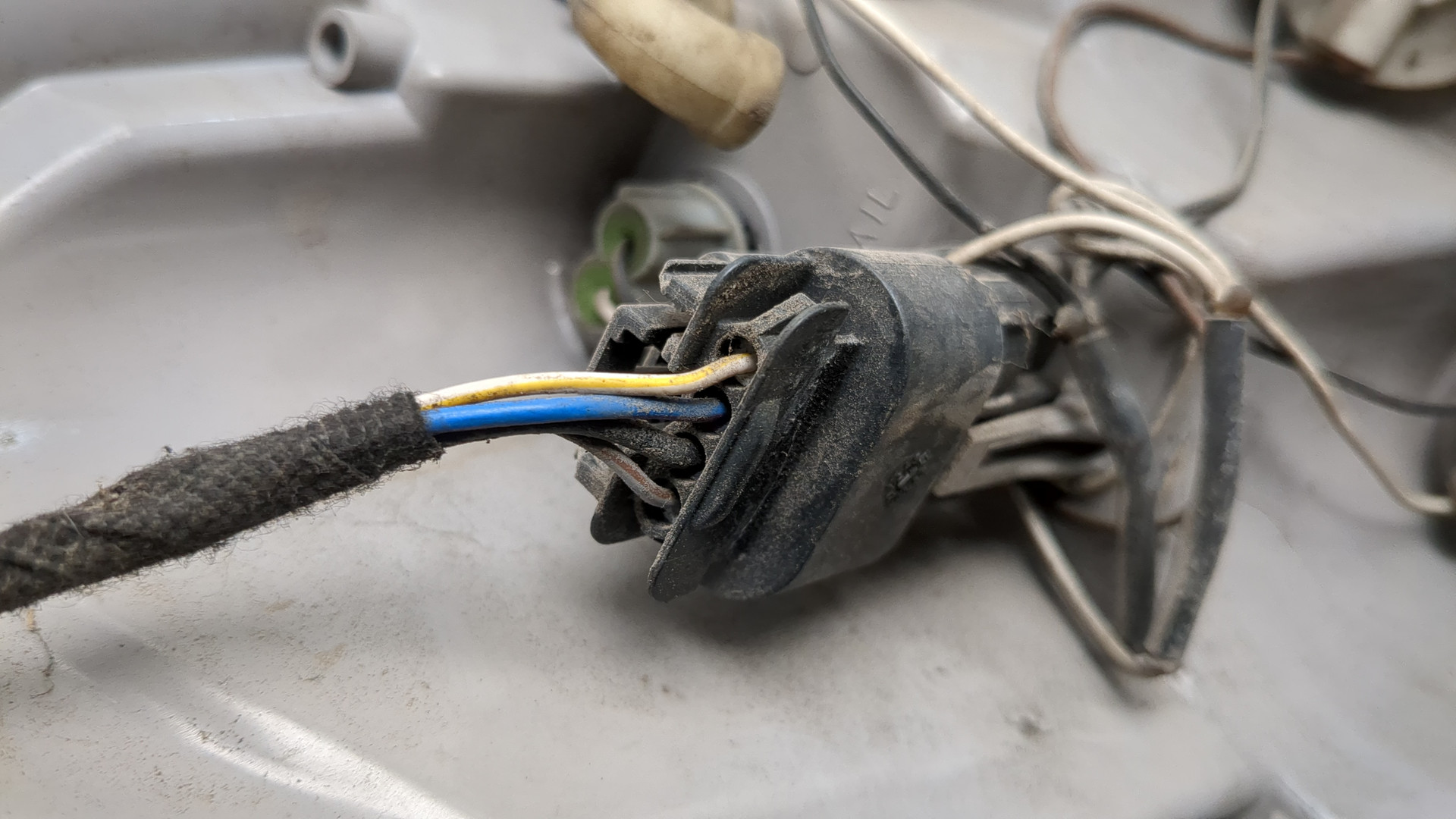 Фонарь задний правый