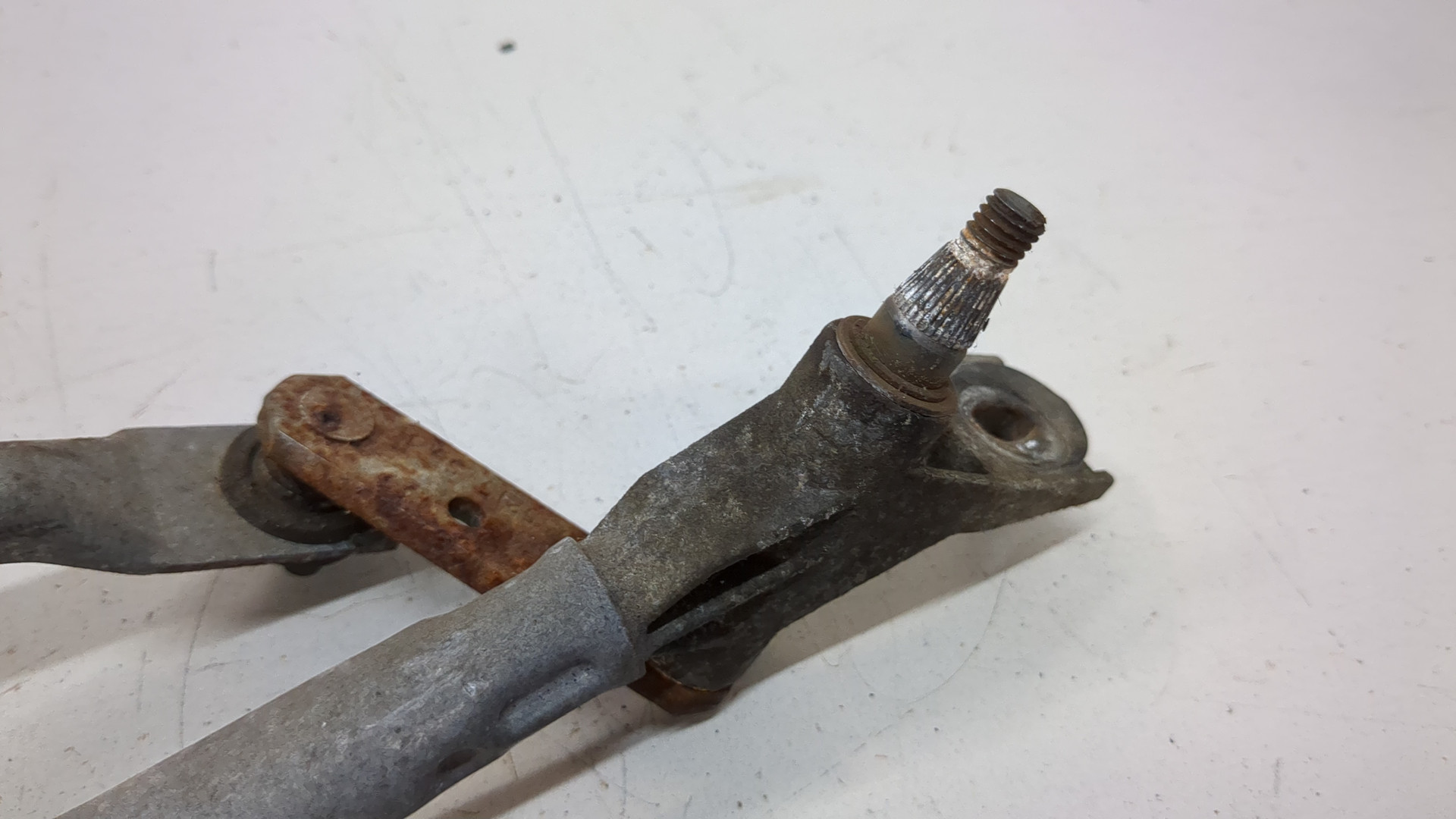 Трапеция стеклоочистителей