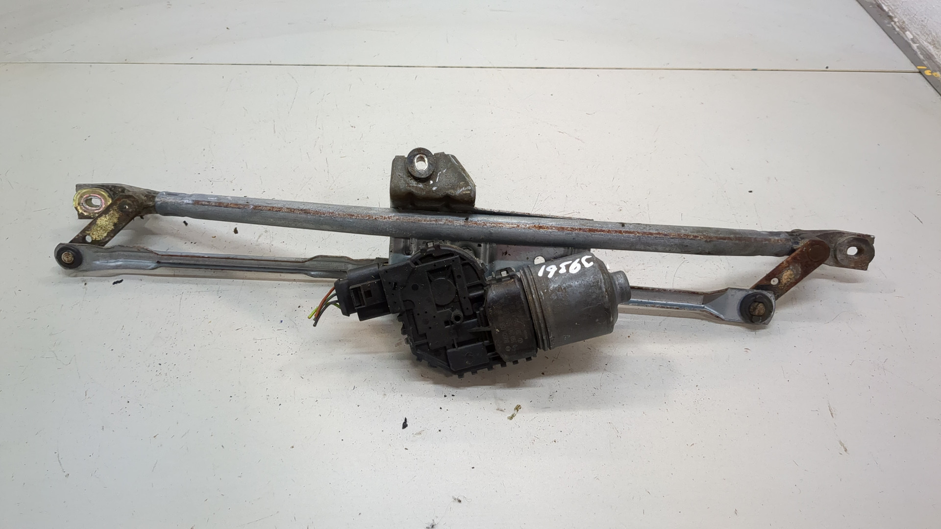 Трапеция стеклоочистителей