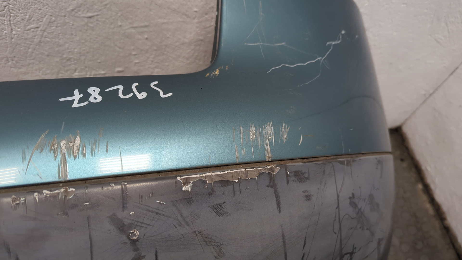 Бампер задний