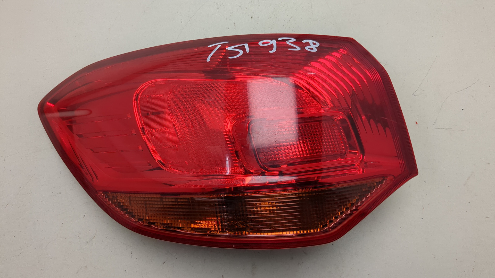 Фонарь задний левый