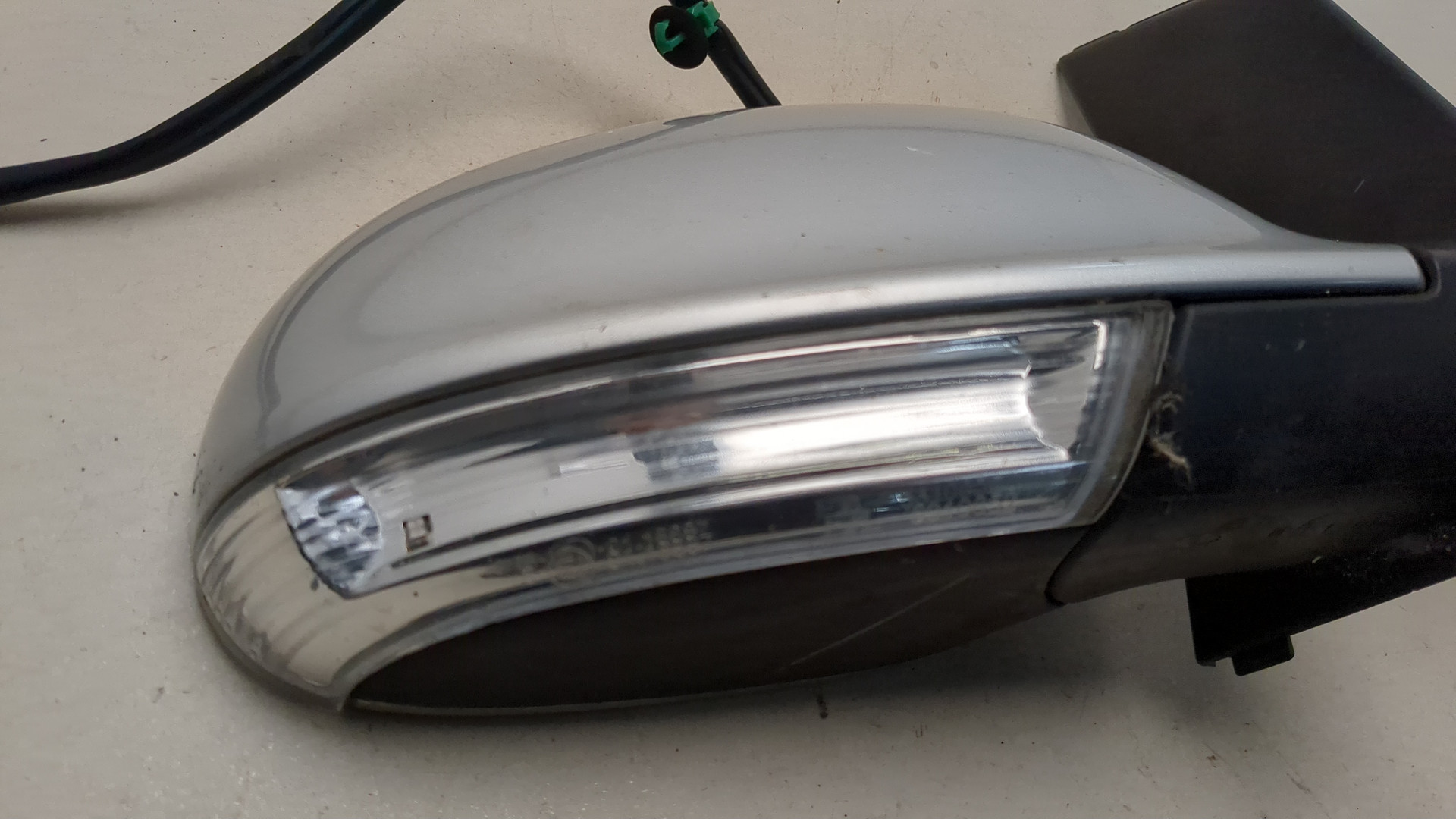 Зеркало правое электрическое