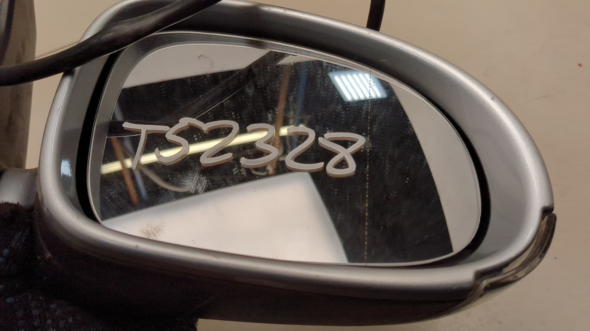 Зеркало правое электрическое