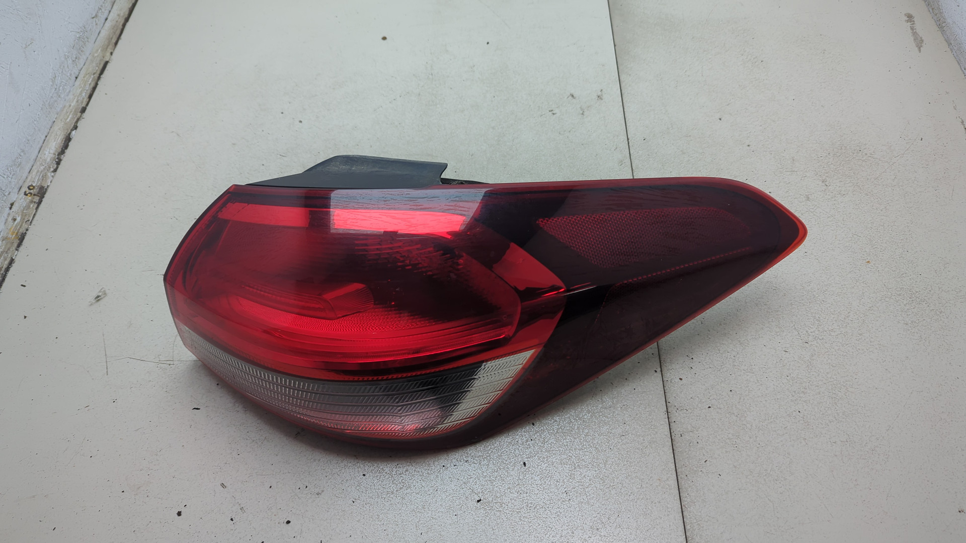 Фонарь задний правый