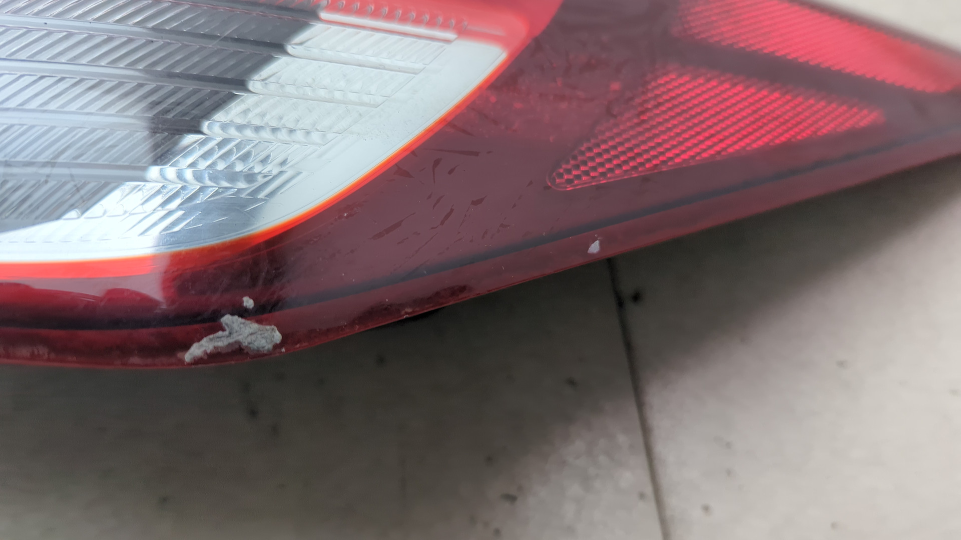 Фонарь задний правый