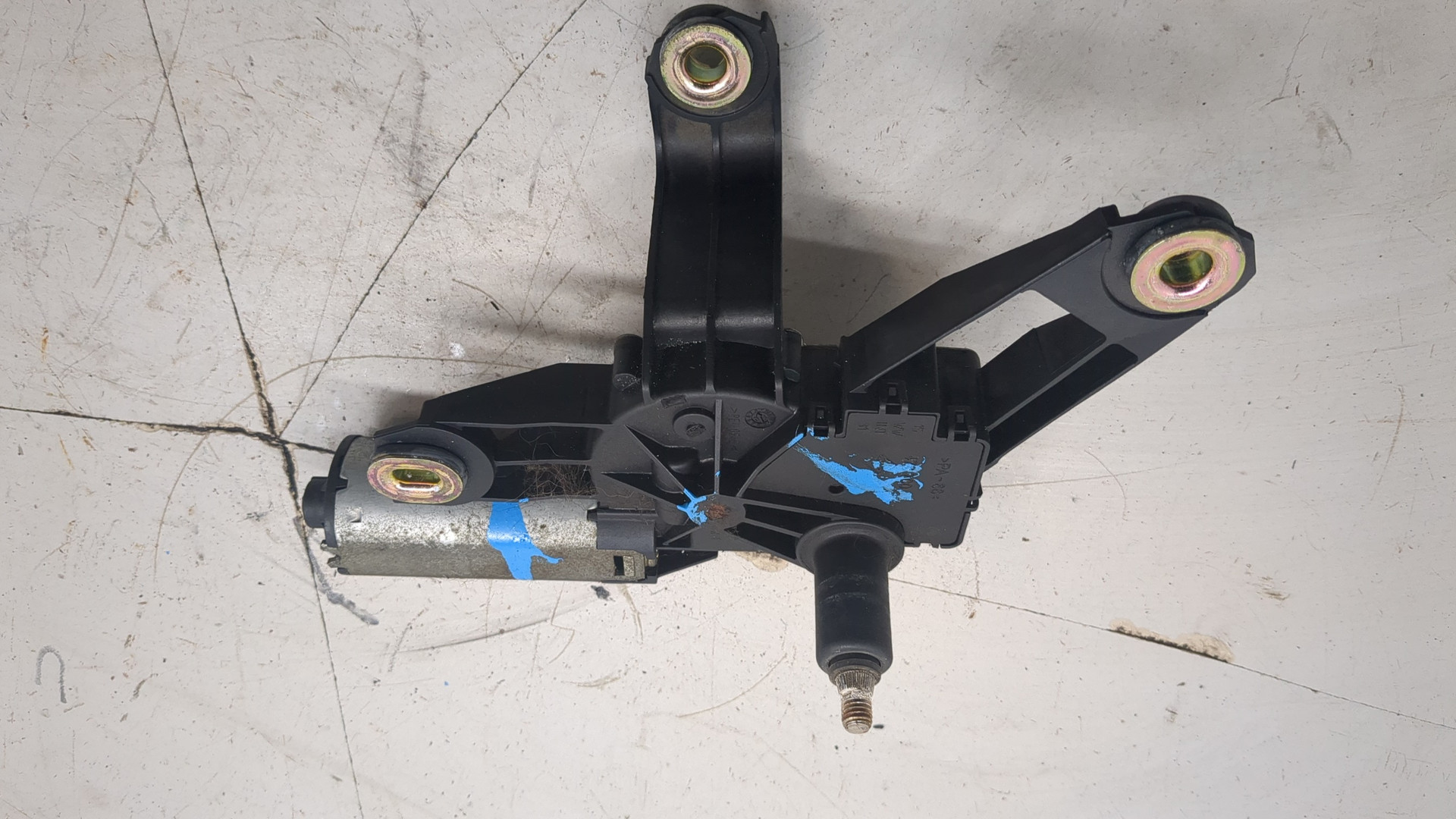 Моторчик стеклоочистителя задний