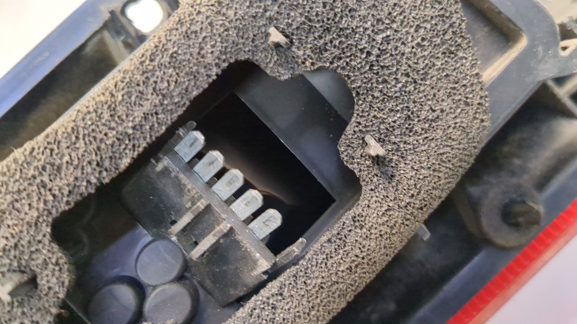 Фонарь задний правый