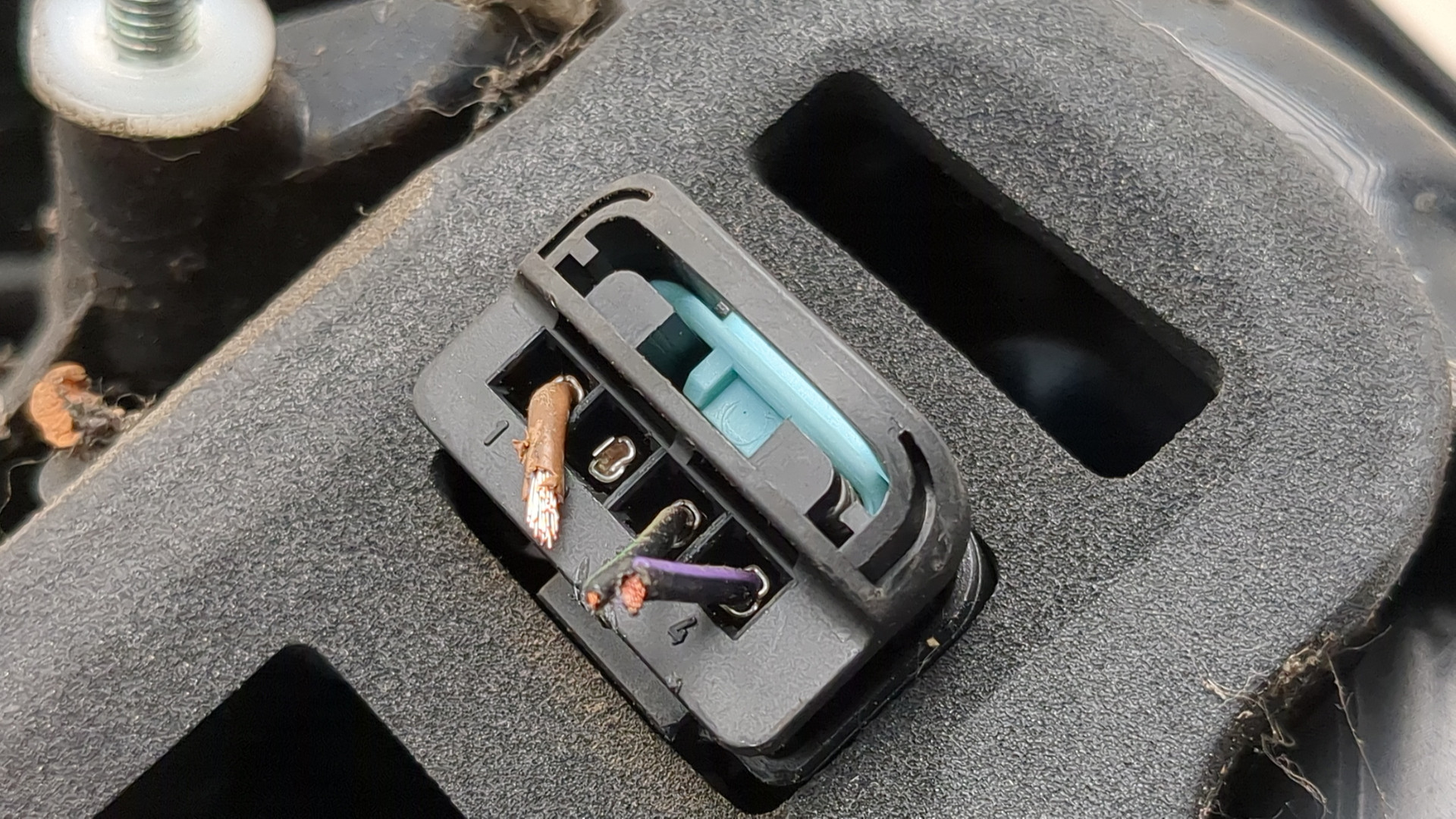 Фонарь задний правый