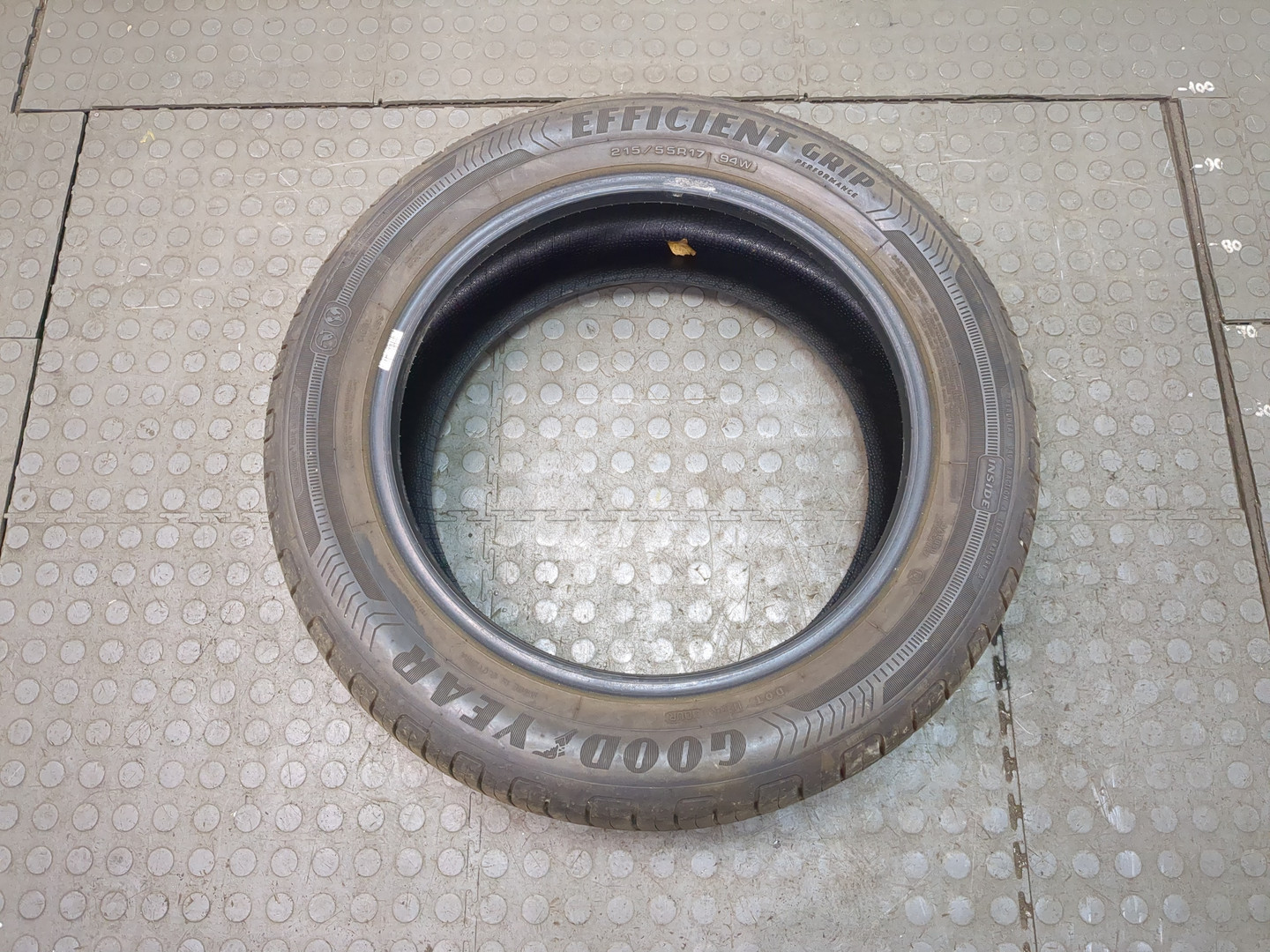 Шины комплект (4 шт.)