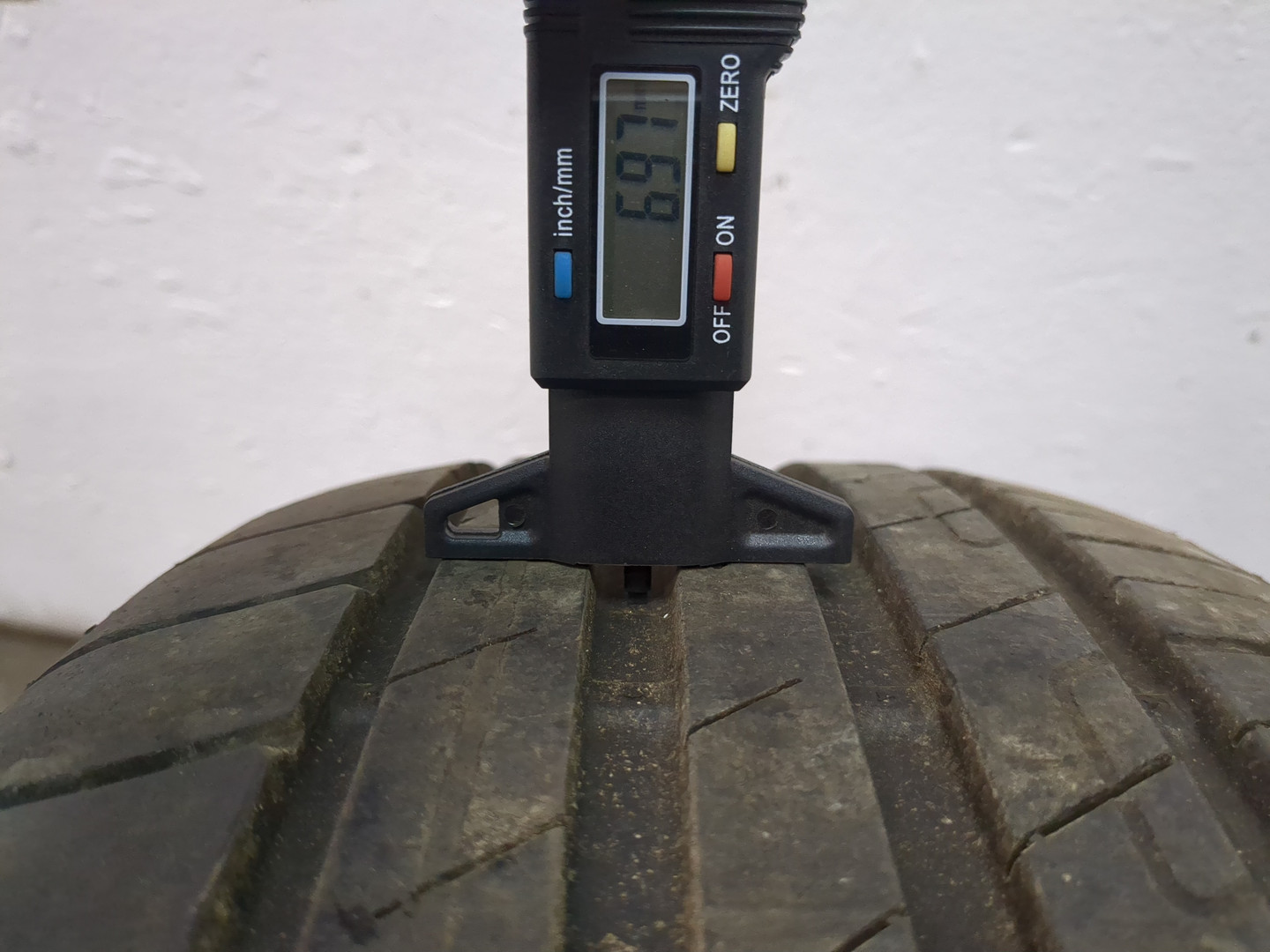 Шины комплект (4 шт.)