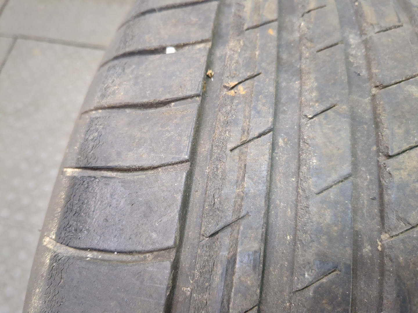 Шины комплект (4 шт.)